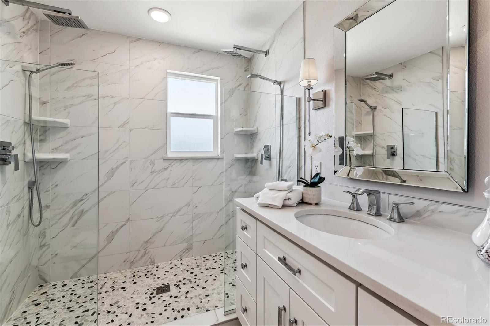 MLS Image #23 for 656 s poplar street,denver, Colorado