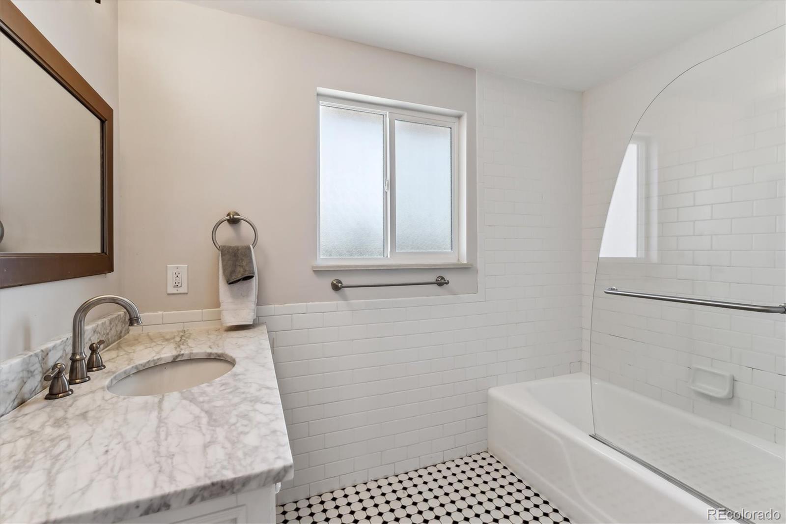 MLS Image #24 for 656 s poplar street,denver, Colorado