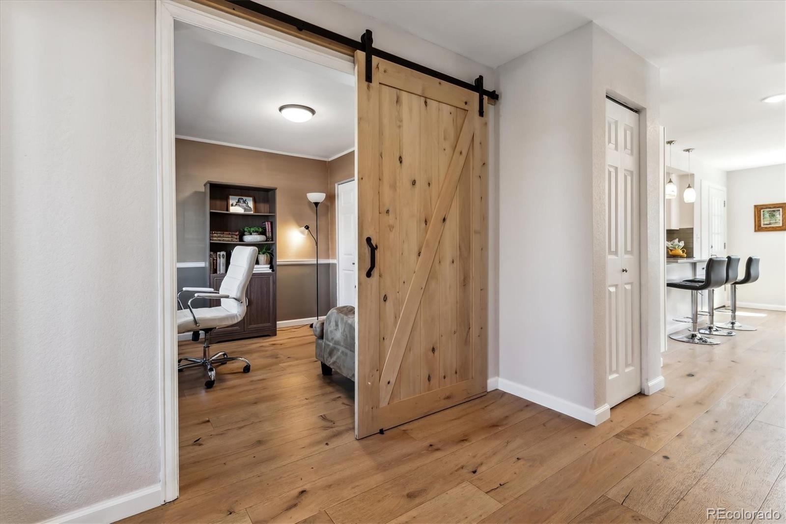 MLS Image #5 for 656 s poplar street,denver, Colorado