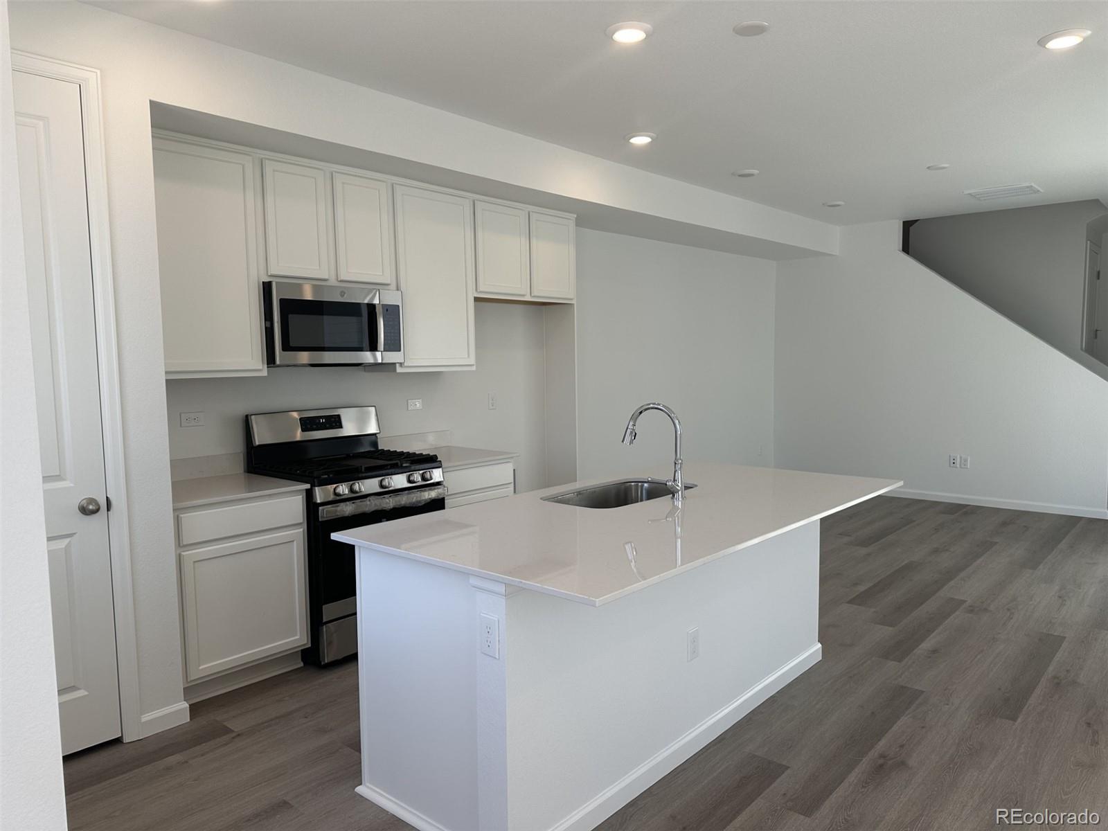 CMA Image for 22813 e tufts avenue,Aurora, Colorado