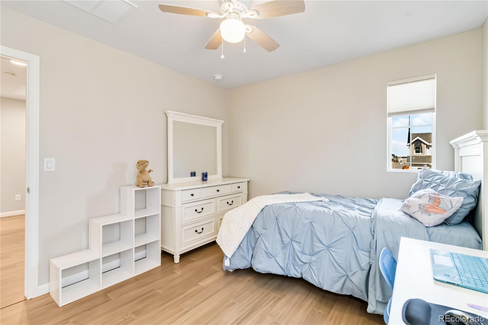 MLS Image #20 for 27798 e 7th place,aurora, Colorado