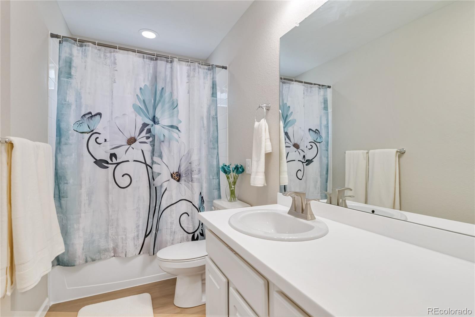 MLS Image #21 for 27798 e 7th place,aurora, Colorado