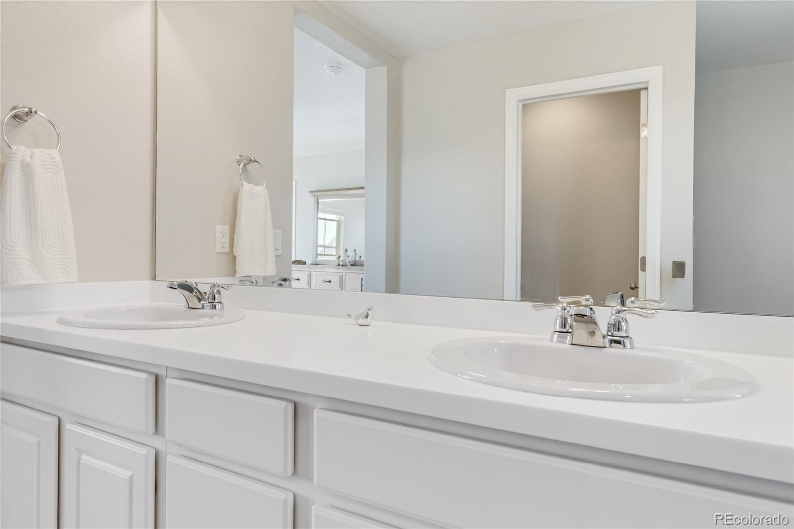MLS Image #30 for 27798 e 7th place,aurora, Colorado