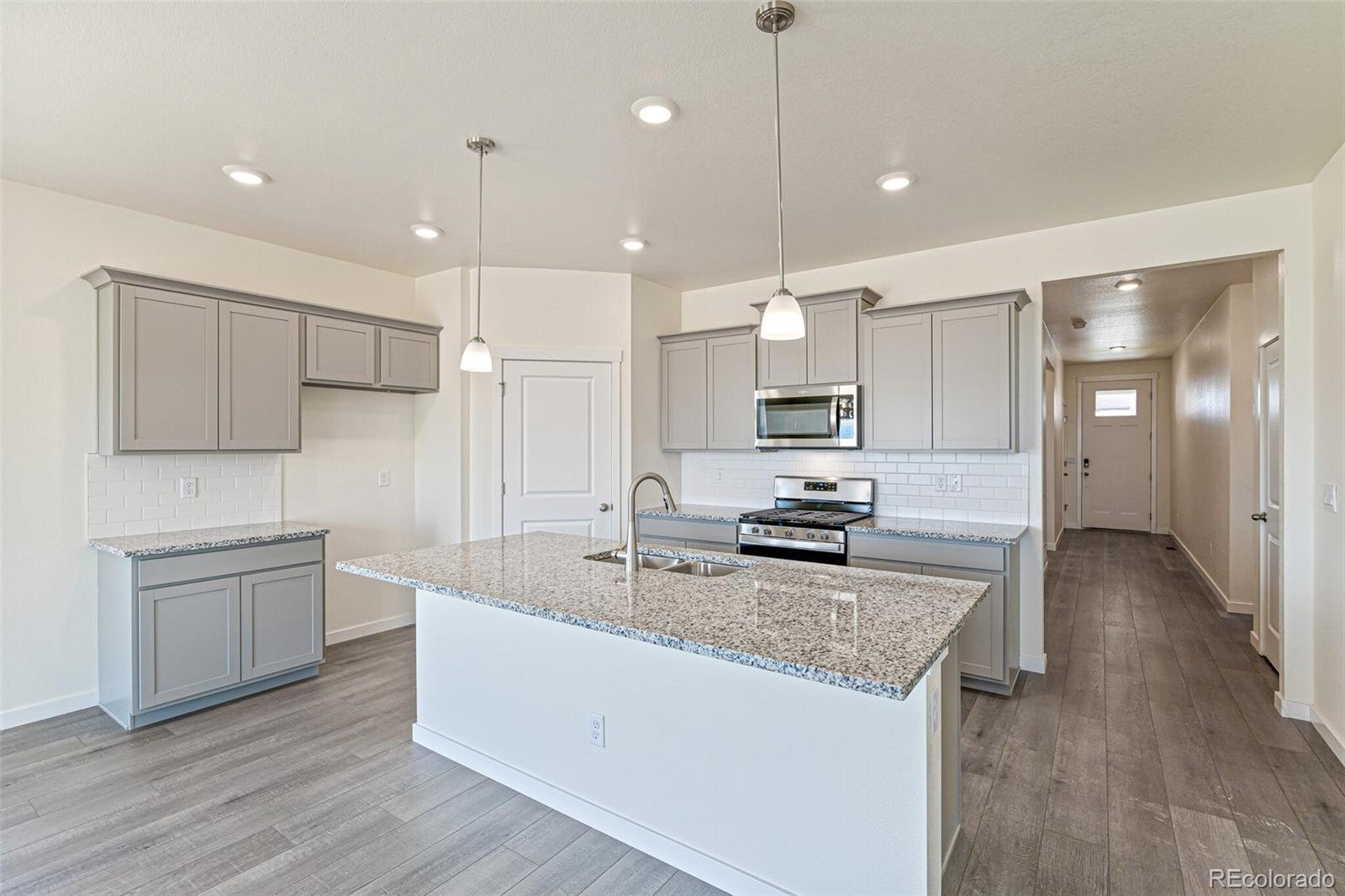 MLS Image #8 for 13457  valentia street,thornton, Colorado