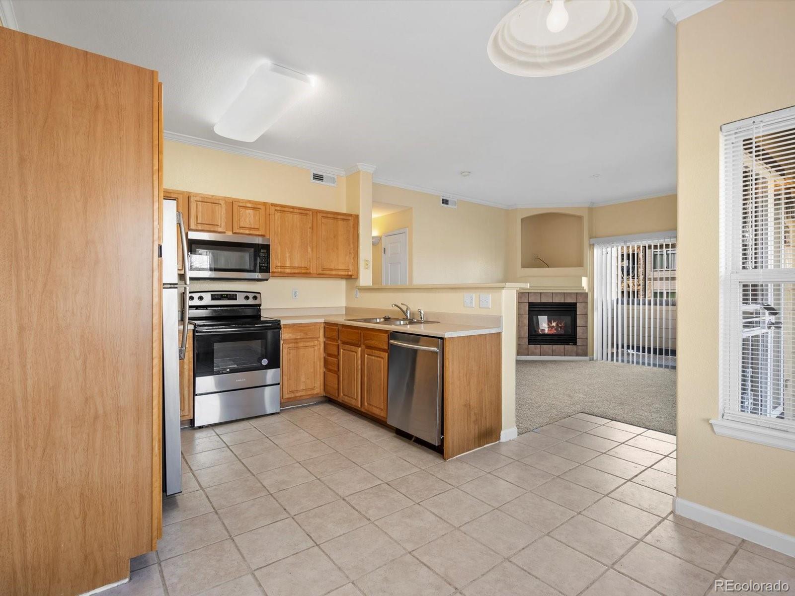 MLS Image #11 for 4747 s balsam way 104,littleton, Colorado