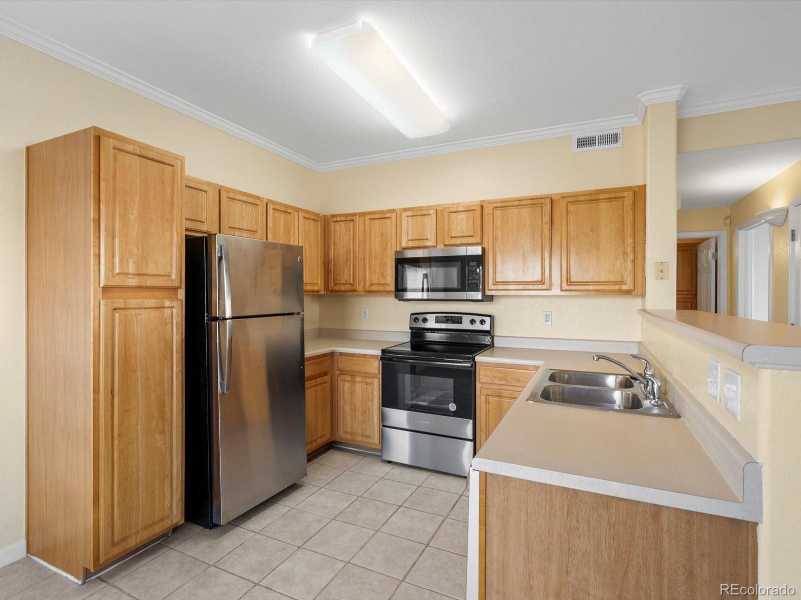 MLS Image #12 for 4747 s balsam way 104,littleton, Colorado