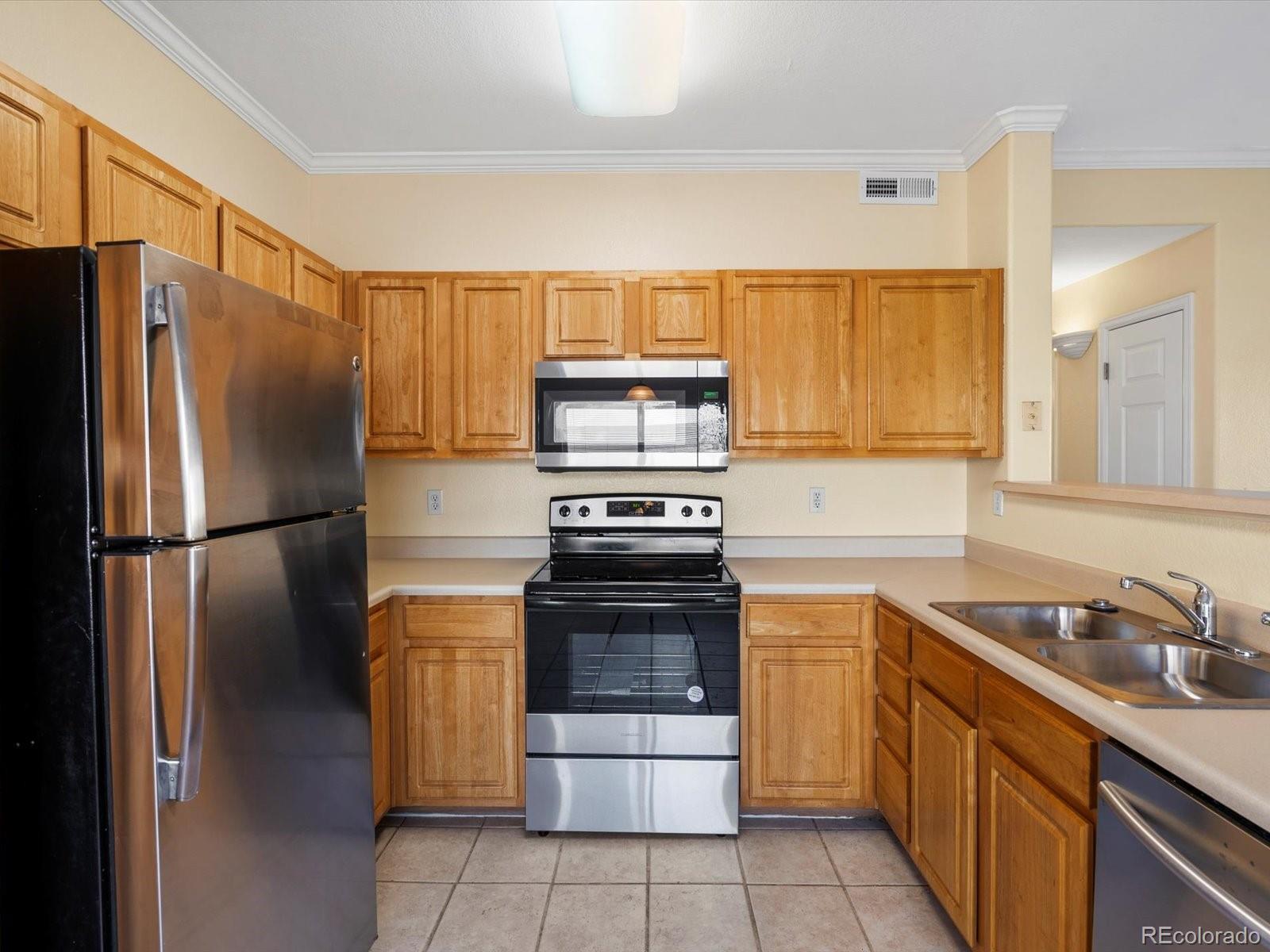 MLS Image #18 for 4747 s balsam way 104,littleton, Colorado