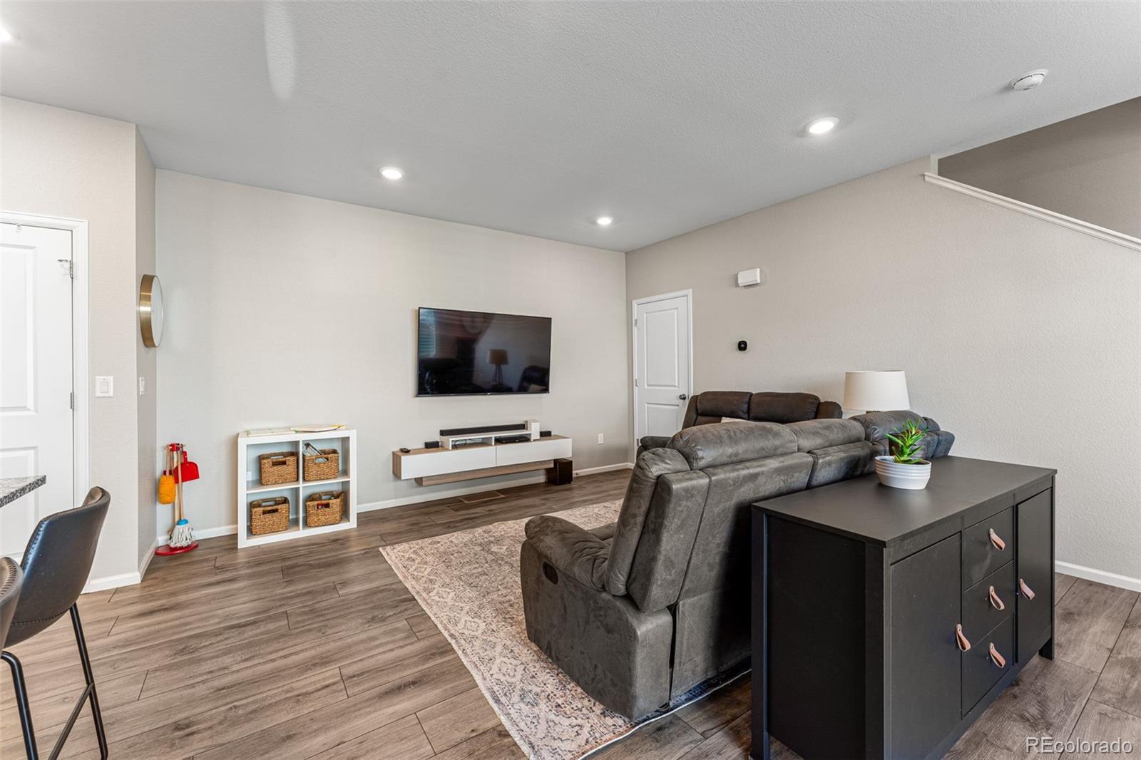 MLS Image #6 for 6129  dayton street,denver, Colorado