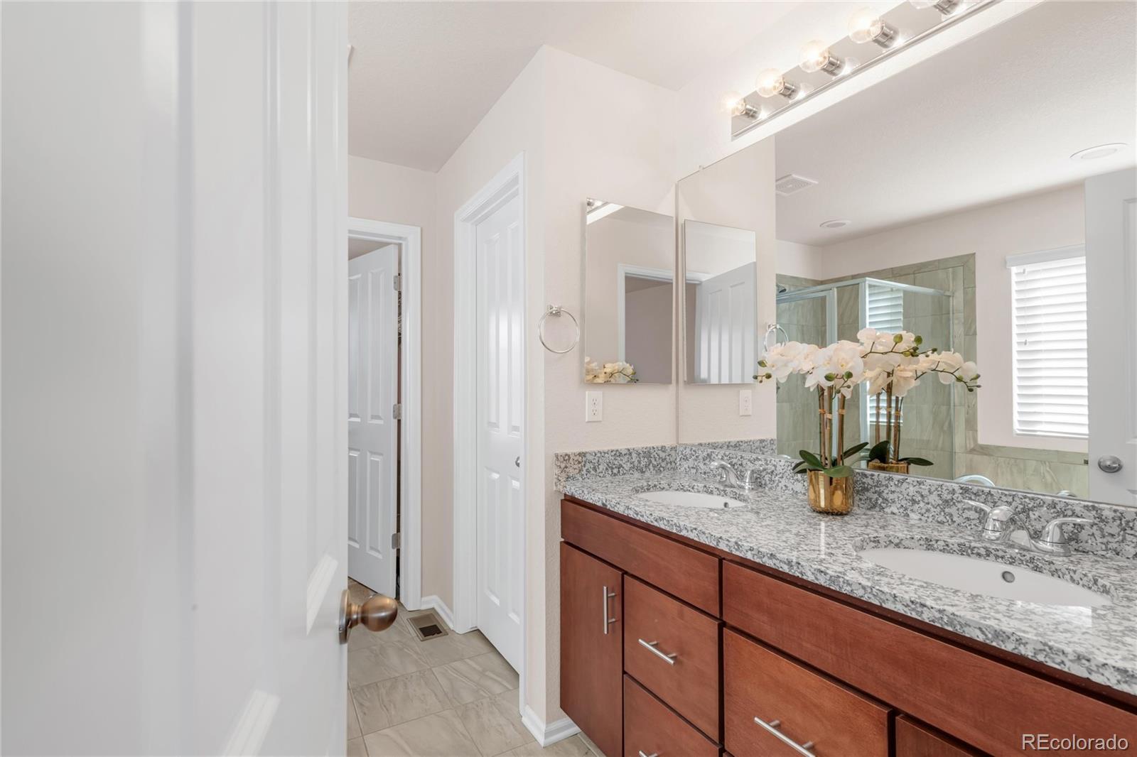 MLS Image #14 for 5032 s valdai way,aurora, Colorado