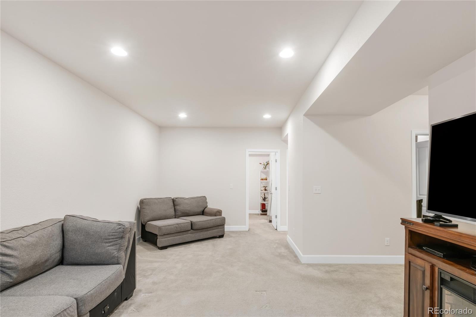 MLS Image #20 for 5032 s valdai way,aurora, Colorado