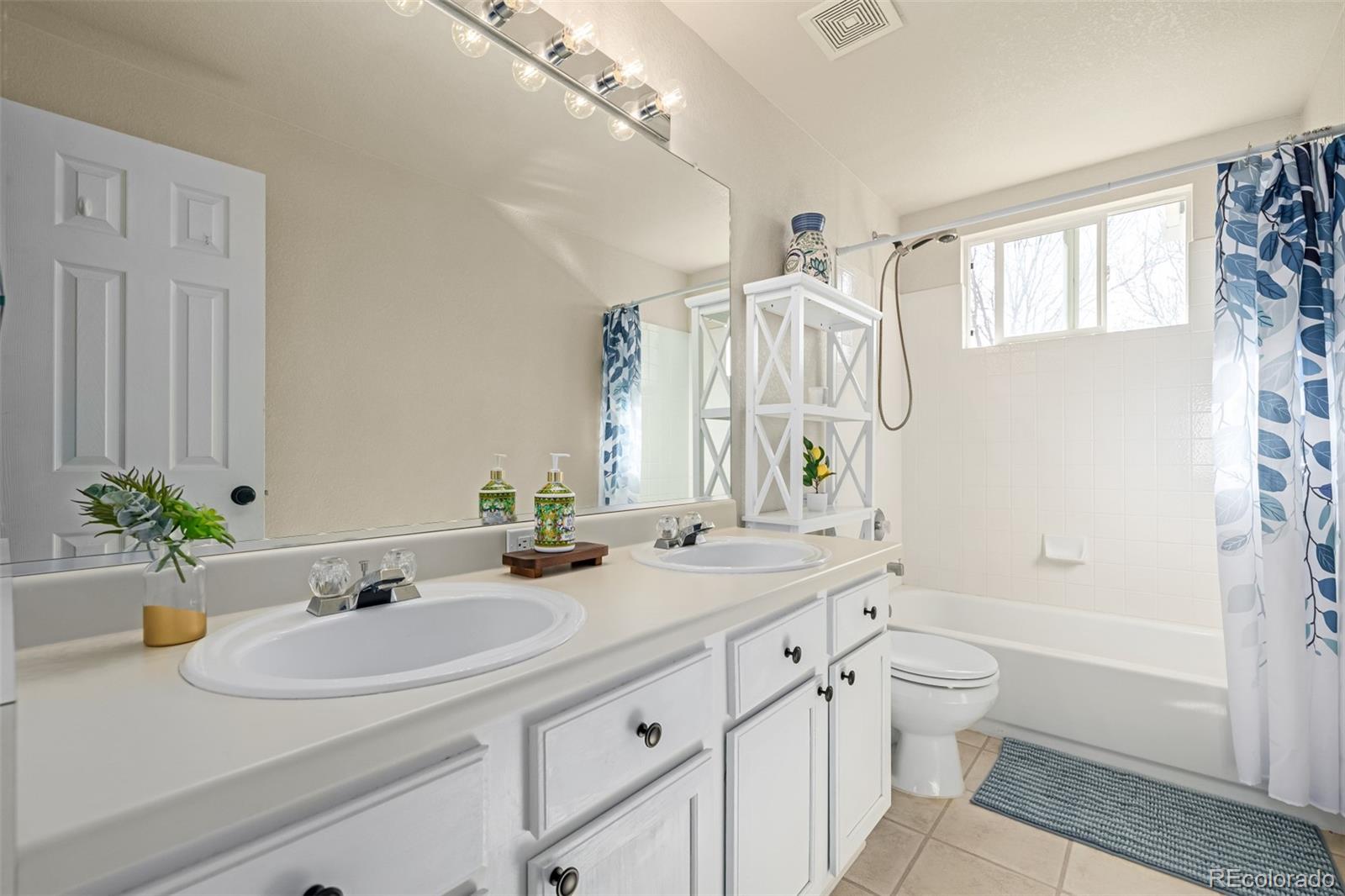 MLS Image #14 for 10722 w 54th place,arvada, Colorado