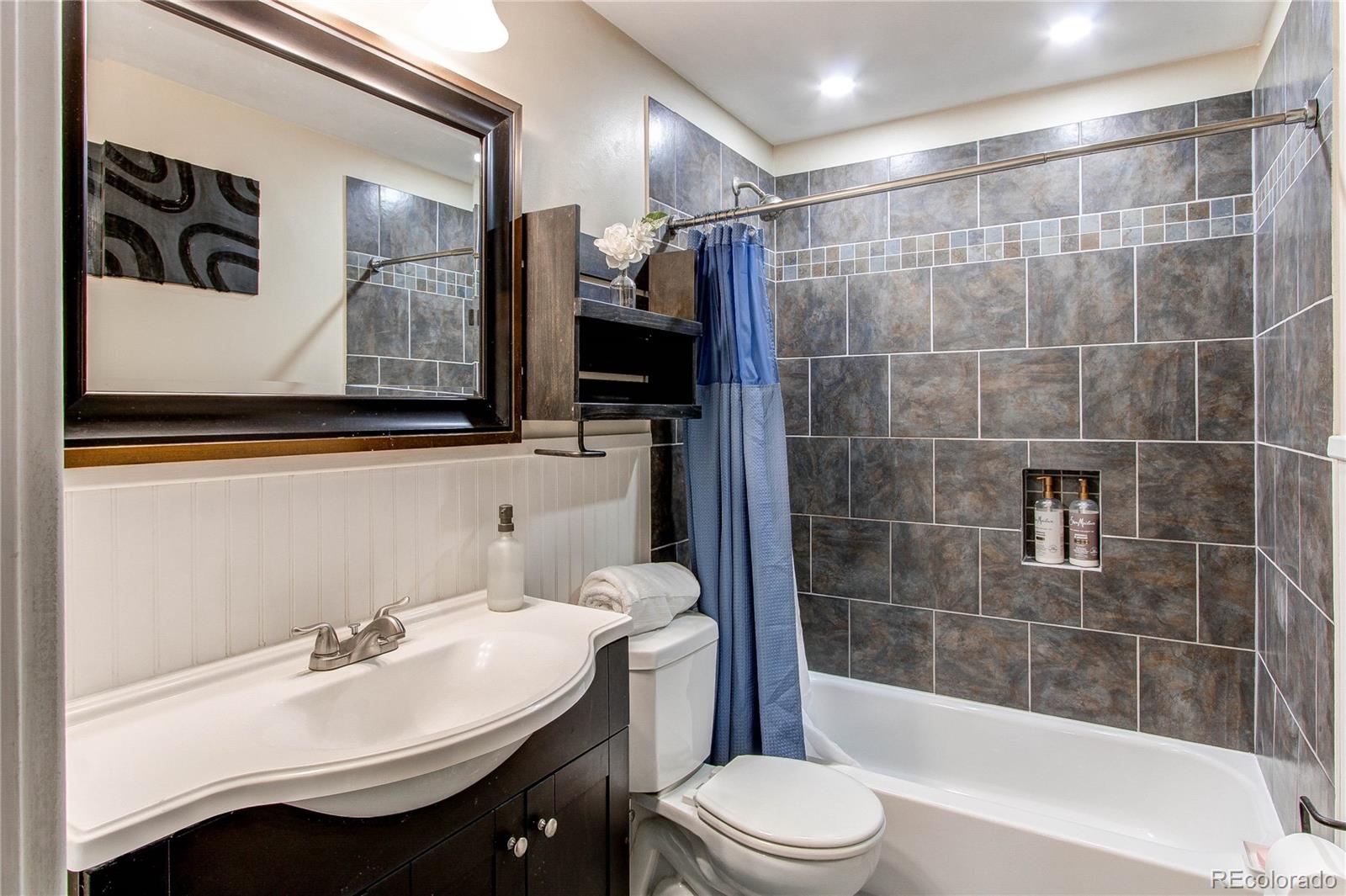 MLS Image #14 for 1950  jolene drive,denver, Colorado