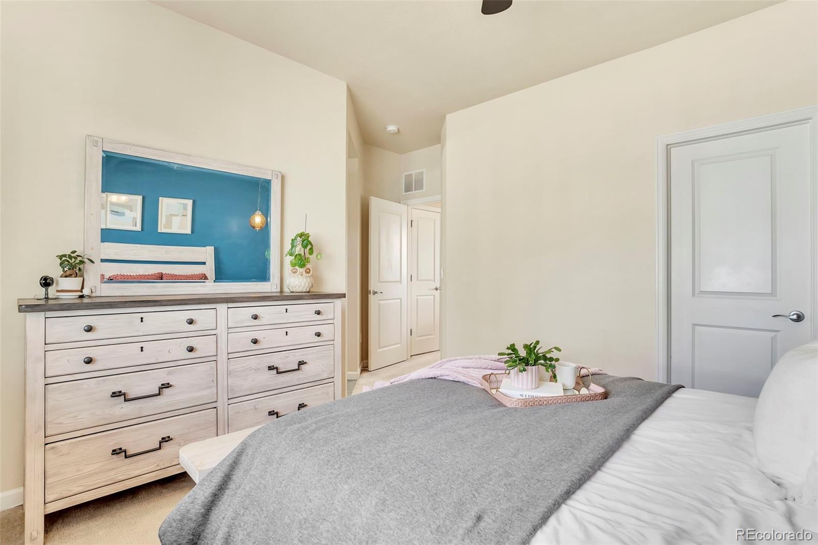MLS Image #11 for 8065 e 21st avenue,denver, Colorado