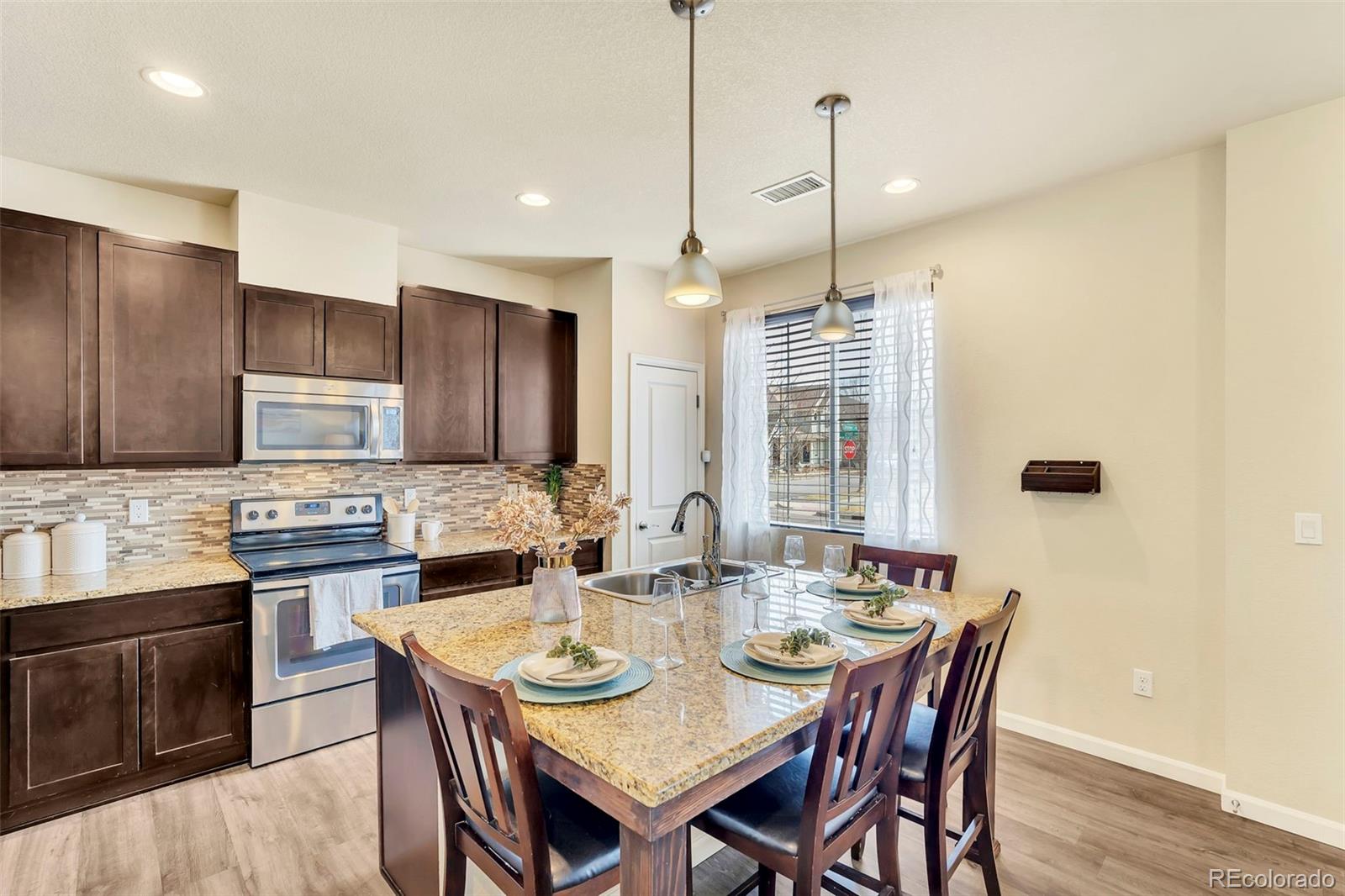 MLS Image #8 for 8065 e 21st avenue,denver, Colorado