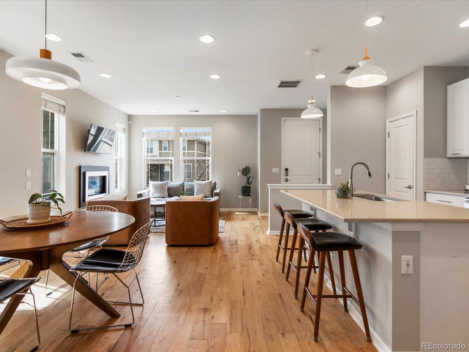 MLS Image #13 for 11049 e 28th place,denver, Colorado