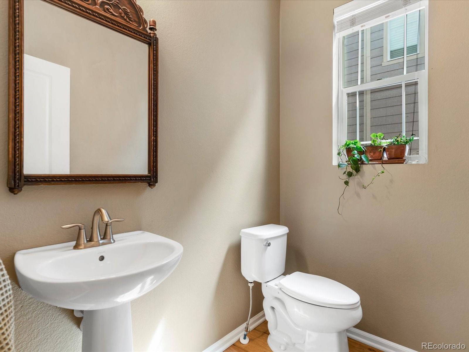 MLS Image #16 for 11049 e 28th place,denver, Colorado