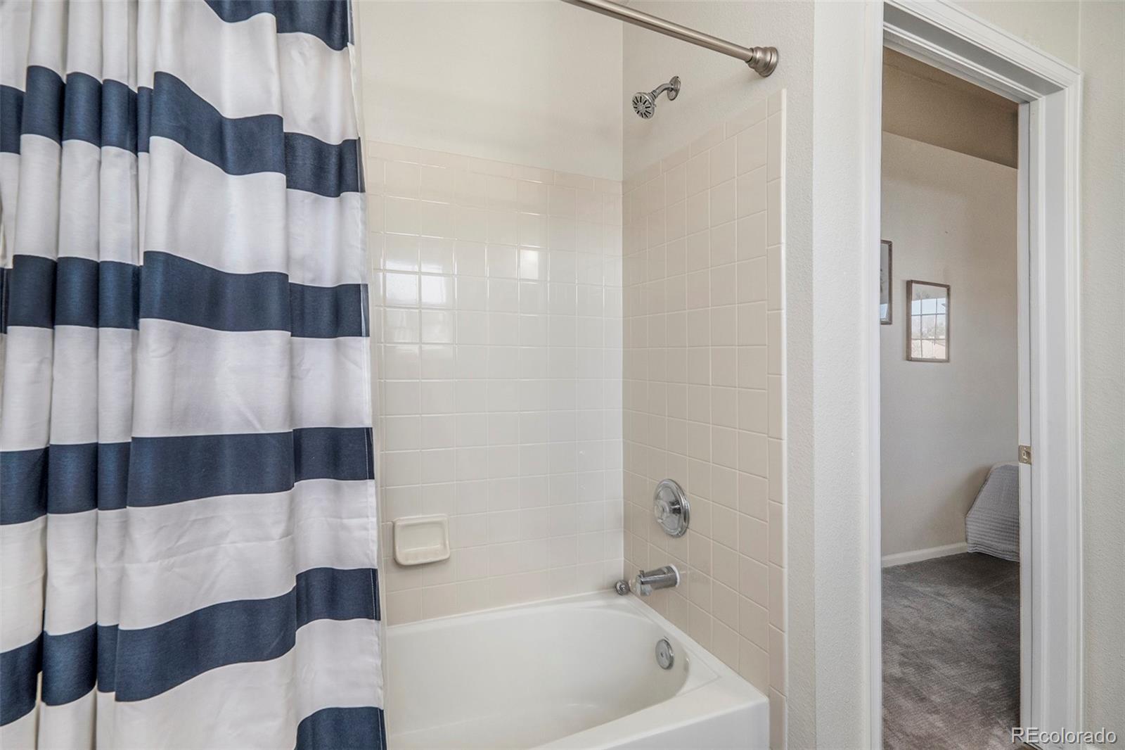 MLS Image #9 for 19247 e gunnison place,aurora, Colorado