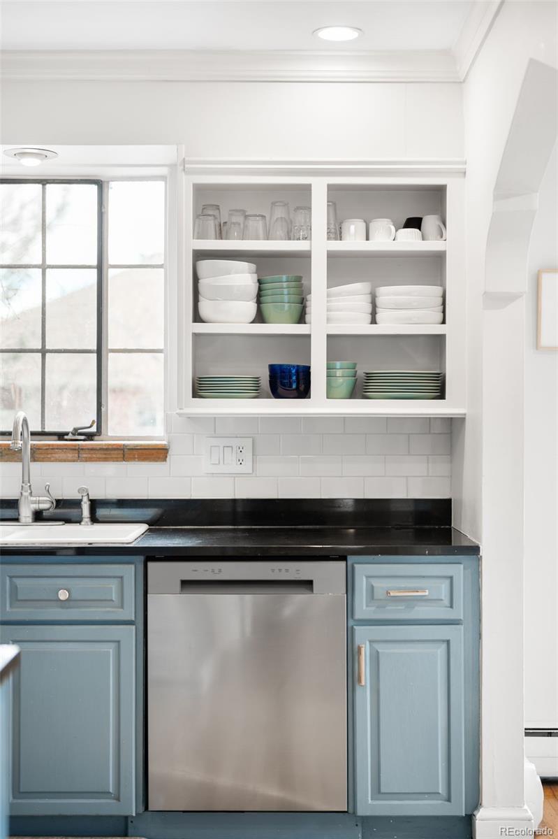 MLS Image #12 for 4938 w hayward place,denver, Colorado