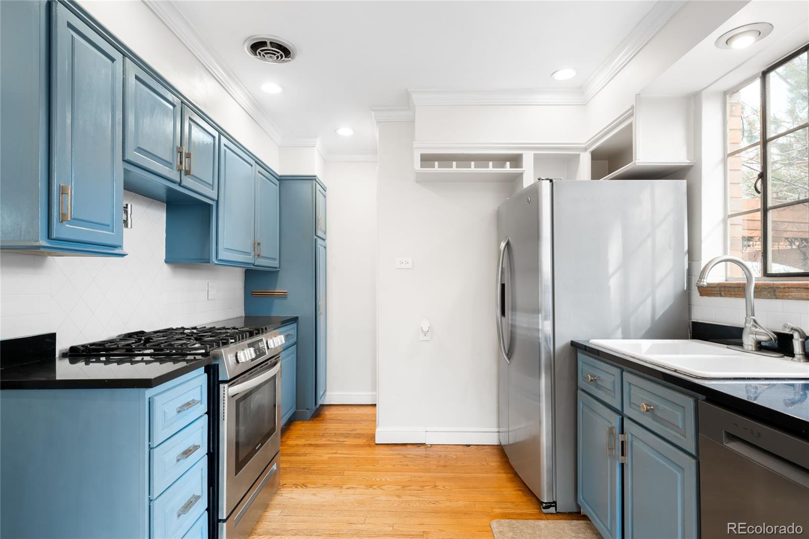 MLS Image #13 for 4938 w hayward place,denver, Colorado