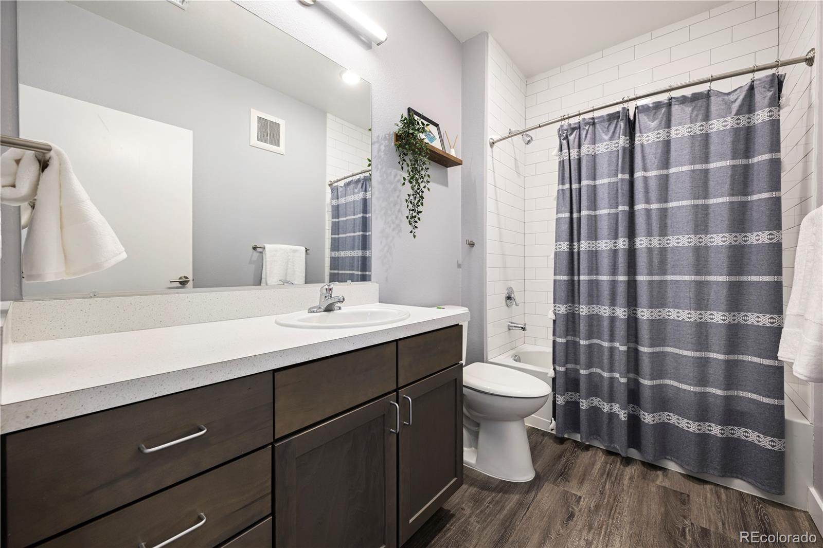MLS Image #10 for 8475 e 36th avenue,denver, Colorado