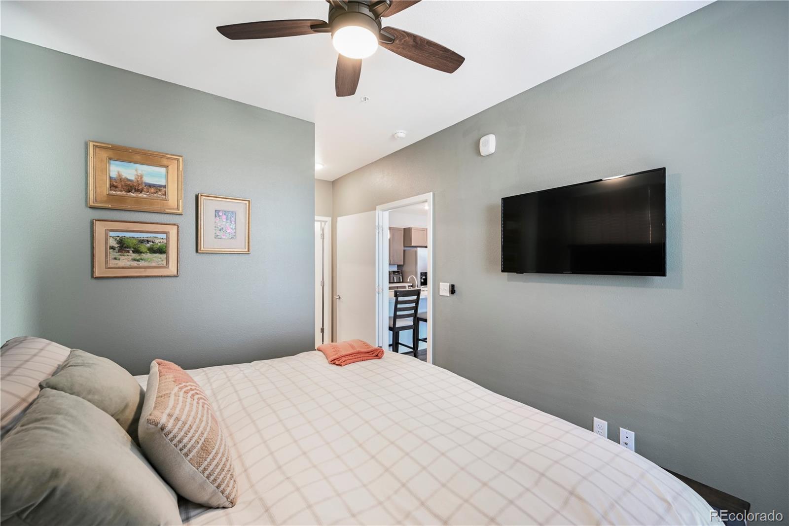 MLS Image #8 for 8475 e 36th avenue,denver, Colorado