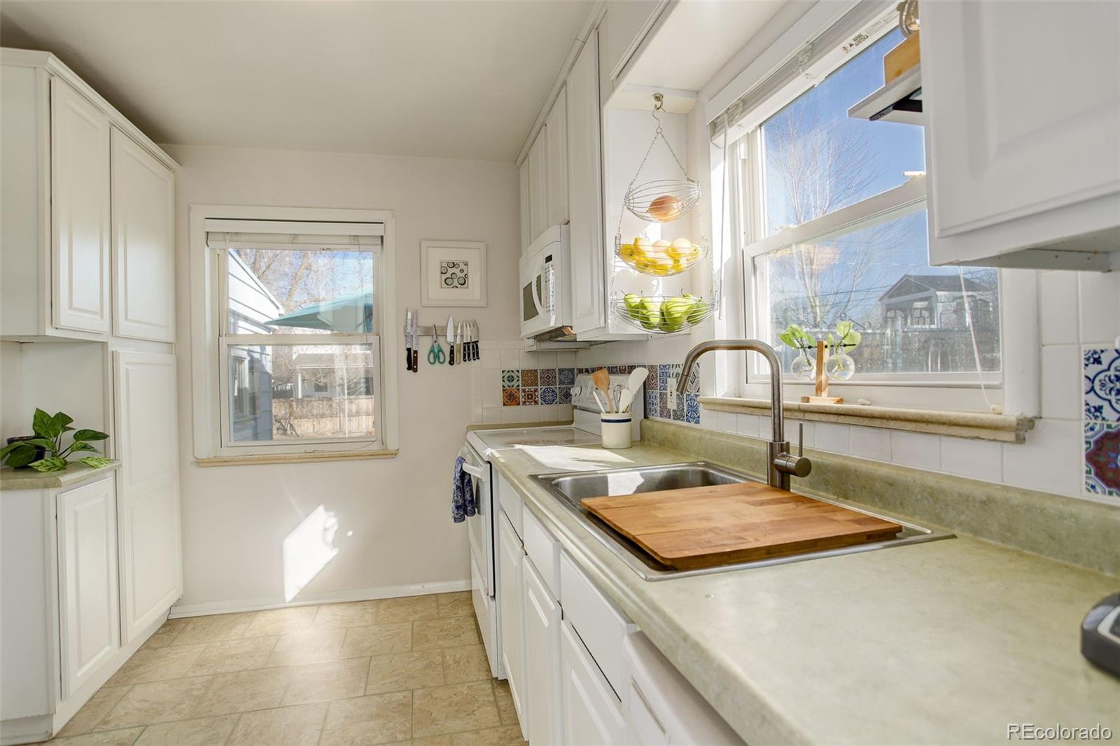 MLS Image #12 for 3340 s elm street,denver, Colorado
