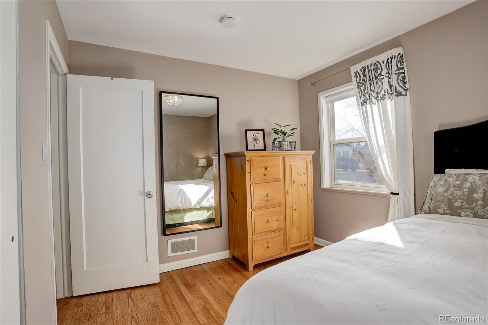 MLS Image #17 for 3340 s elm street,denver, Colorado