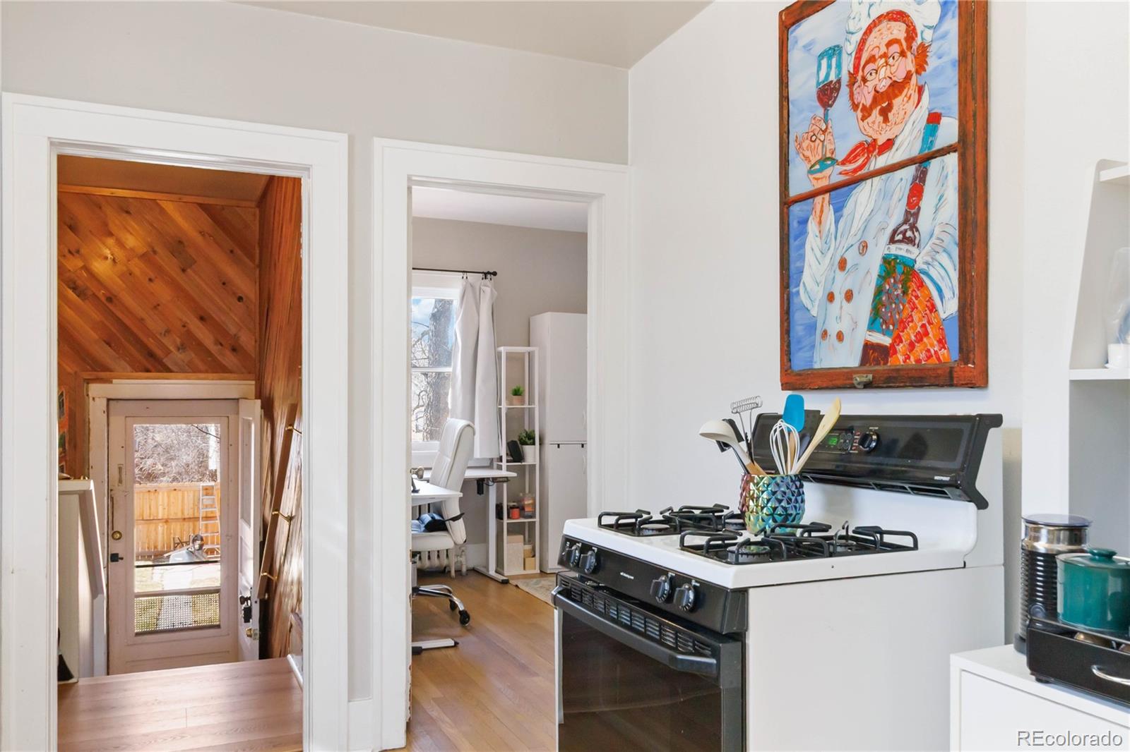MLS Image #10 for 1415 s vine street,denver, Colorado