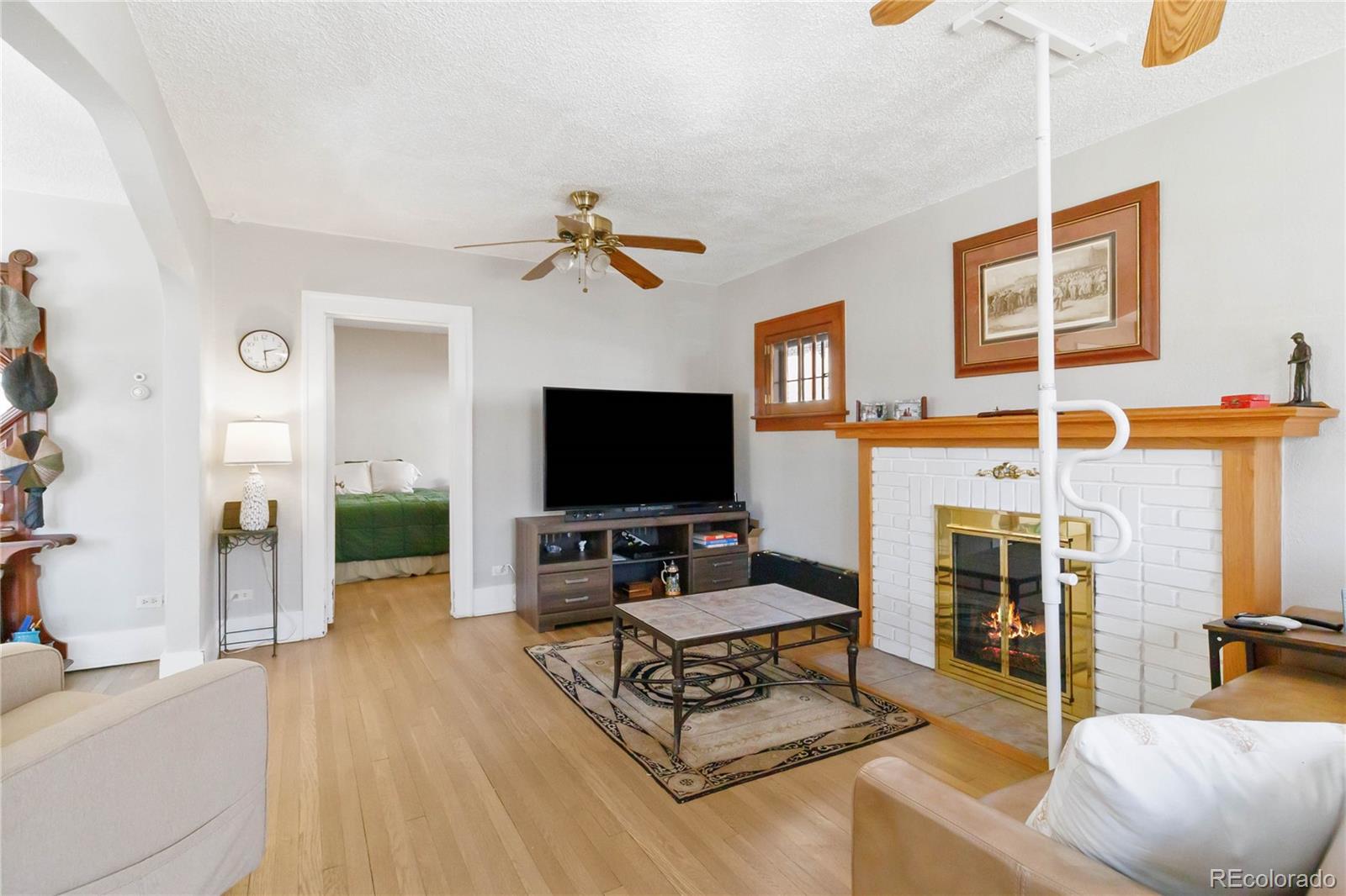 MLS Image #5 for 1415 s vine street,denver, Colorado