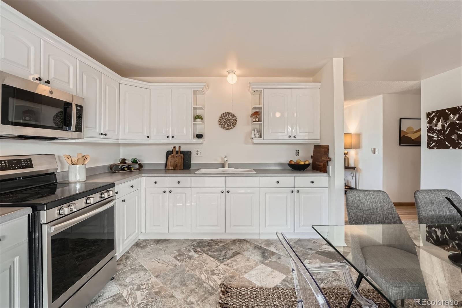 MLS Image #8 for 9256 w euclid avenue,littleton, Colorado