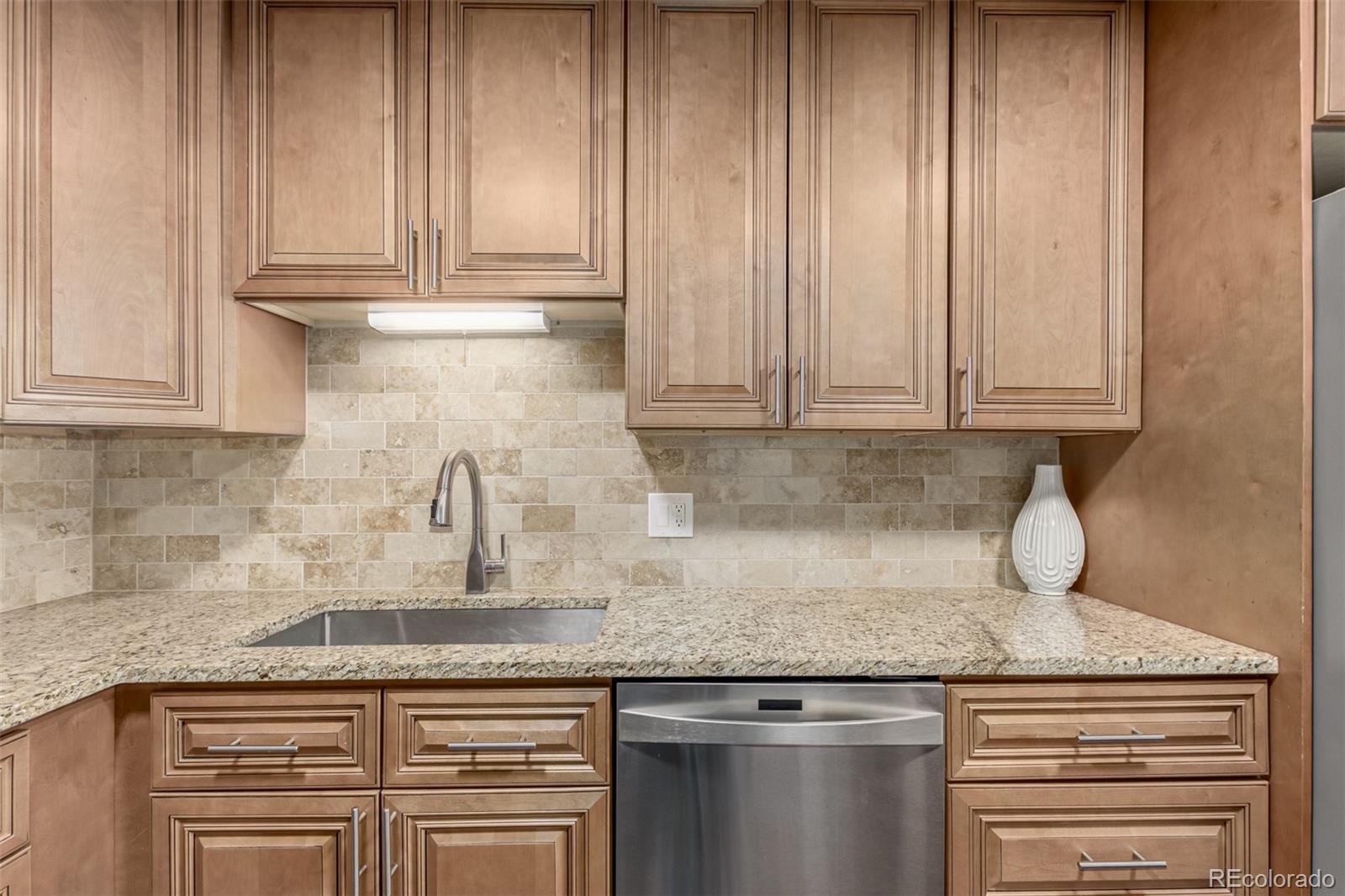 MLS Image #3 for 300 s clinton street 7d,denver, Colorado