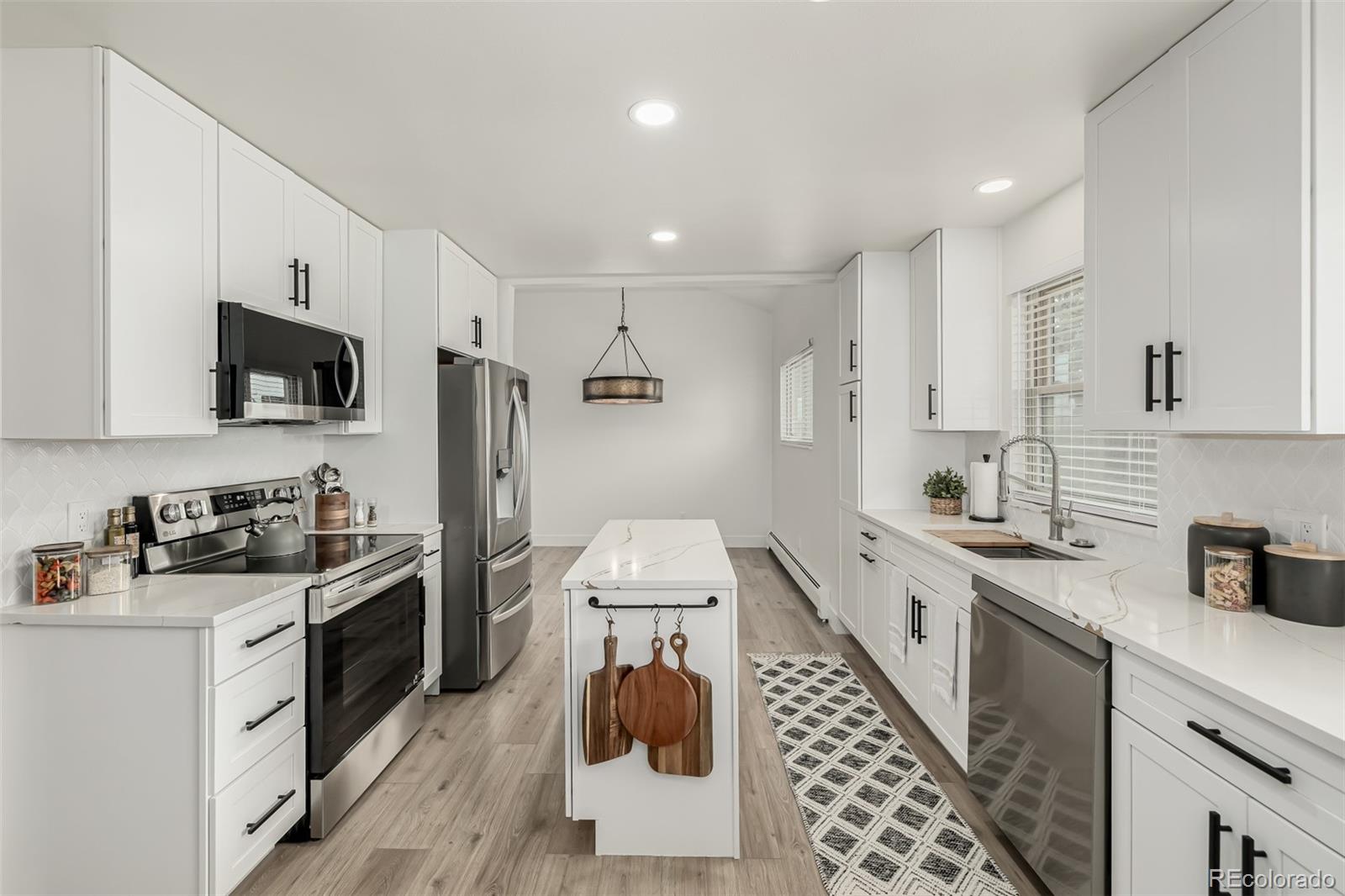 MLS Image #6 for 8025 s cody street,littleton, Colorado