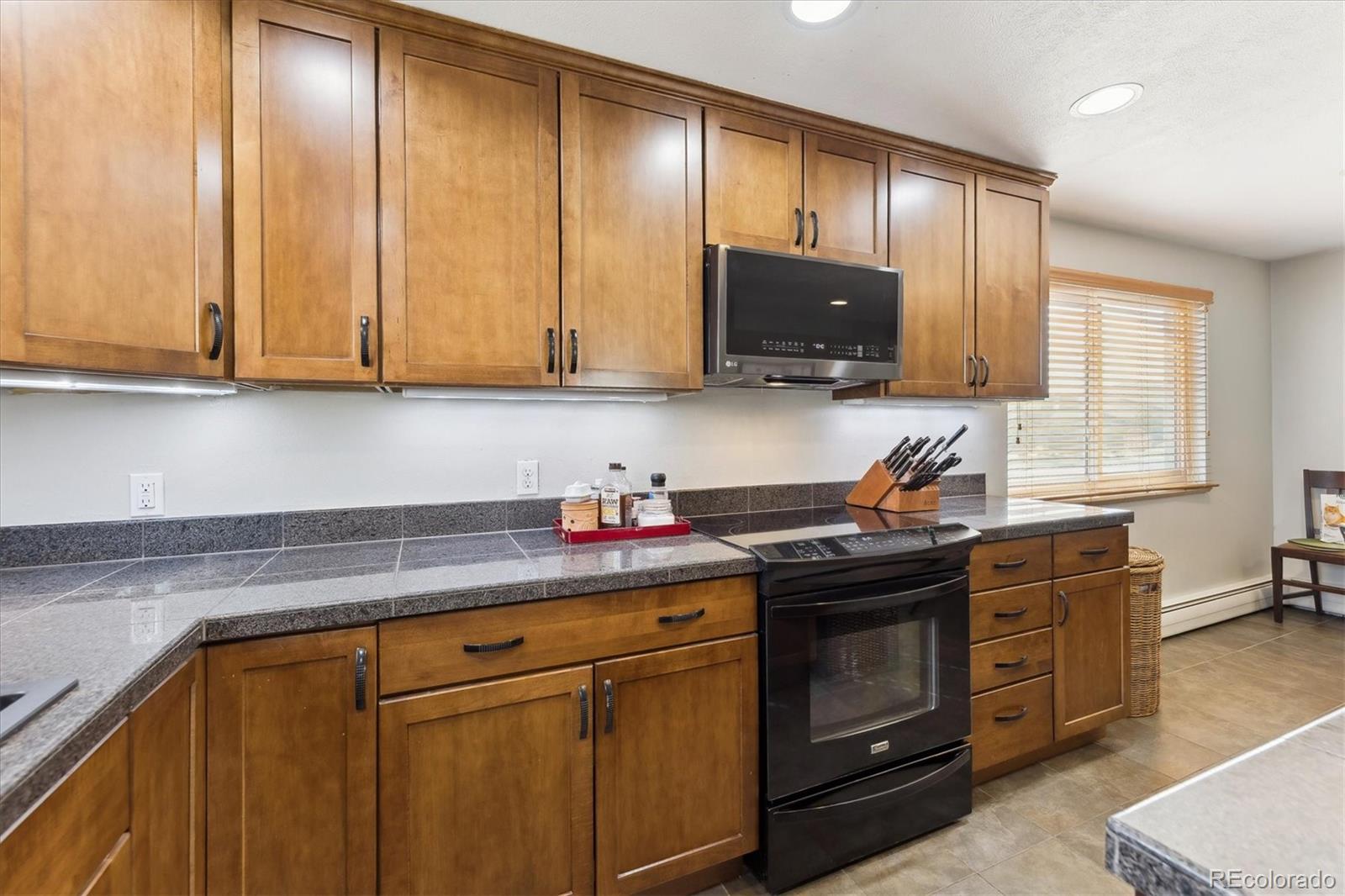 MLS Image #11 for 6107  xenon street,arvada, Colorado