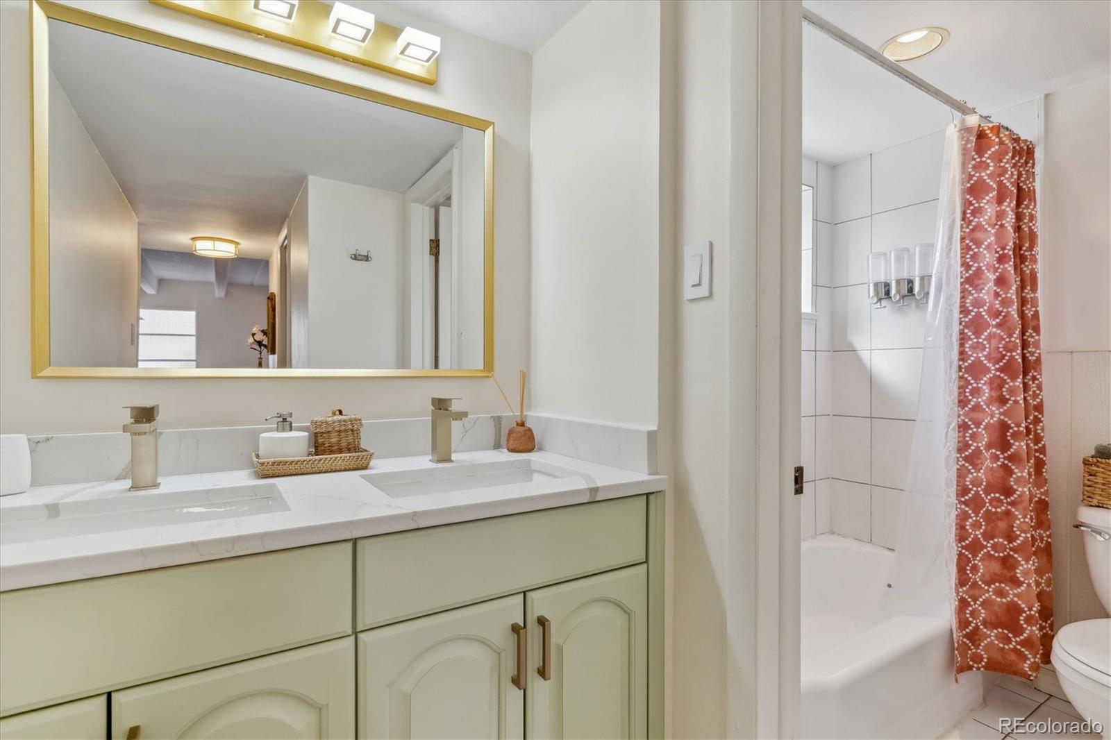 MLS Image #15 for 33 n corona street 401,denver, Colorado