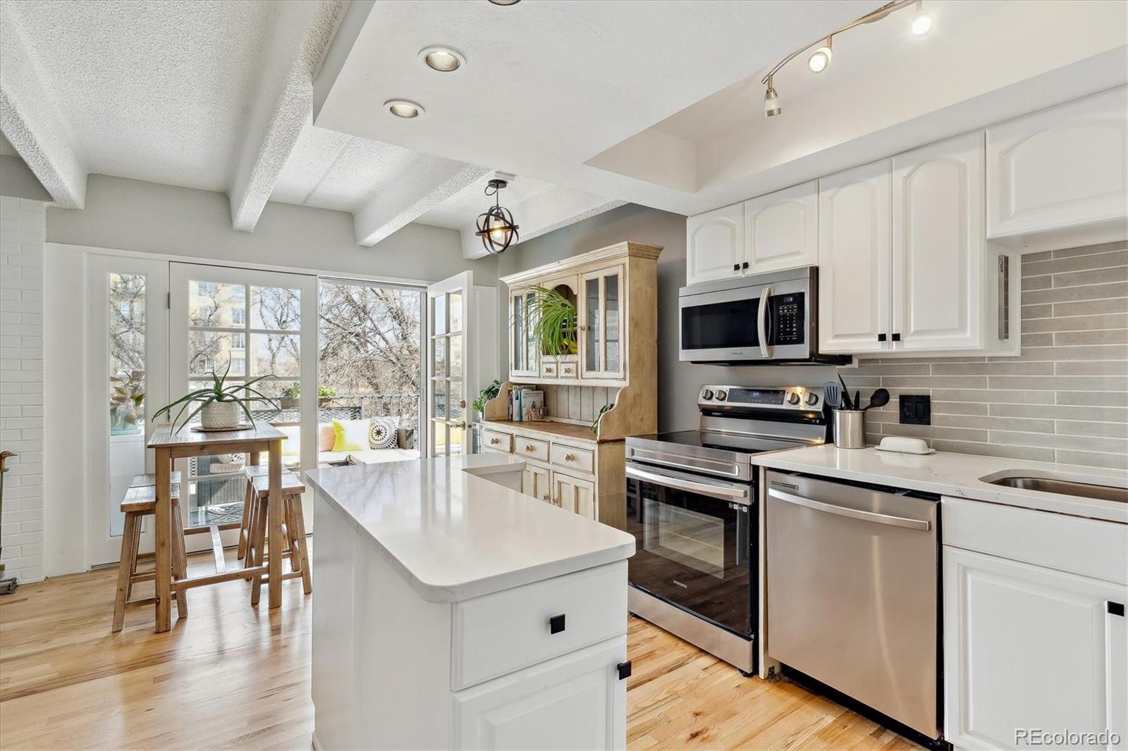 MLS Image #3 for 33 n corona street 401,denver, Colorado