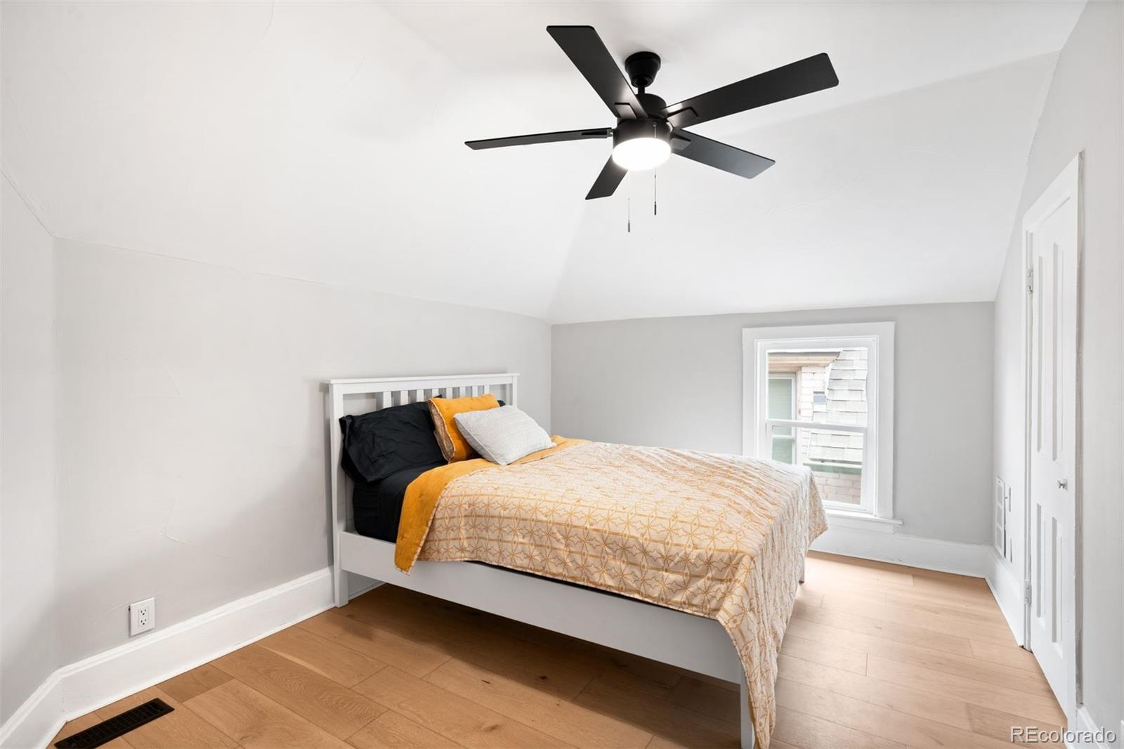 MLS Image #23 for 245 w 4th avenue,denver, Colorado