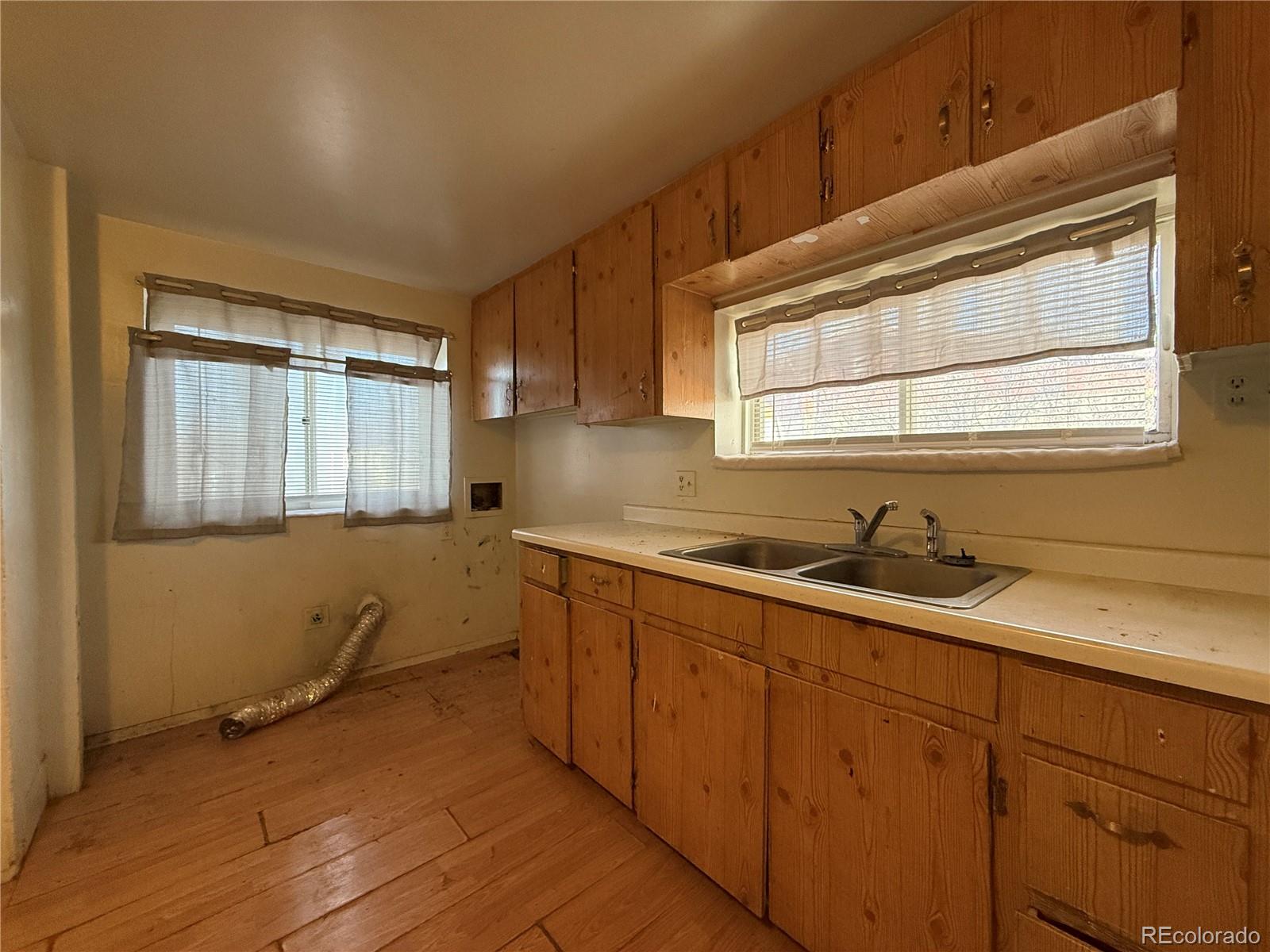 MLS Image #4 for 1101  sickles street,monte vista, Colorado