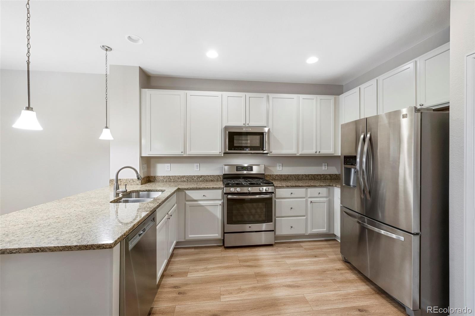 MLS Image #4 for 558 e dry creek place,littleton, Colorado