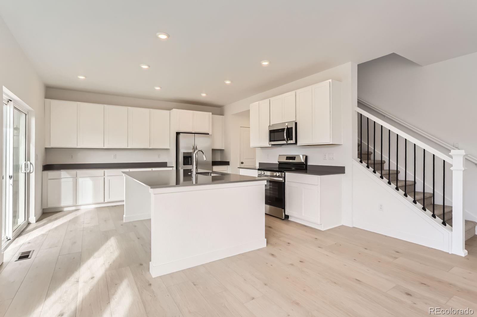 MLS Image #10 for 5578  inland avenue,firestone, Colorado
