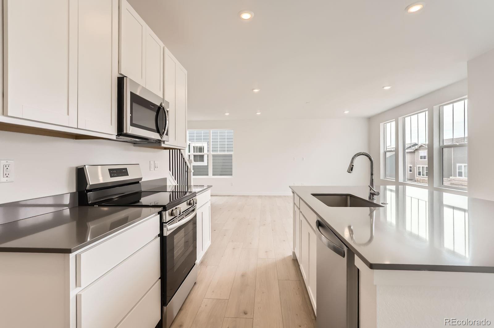 MLS Image #4 for 5578  inland avenue,firestone, Colorado