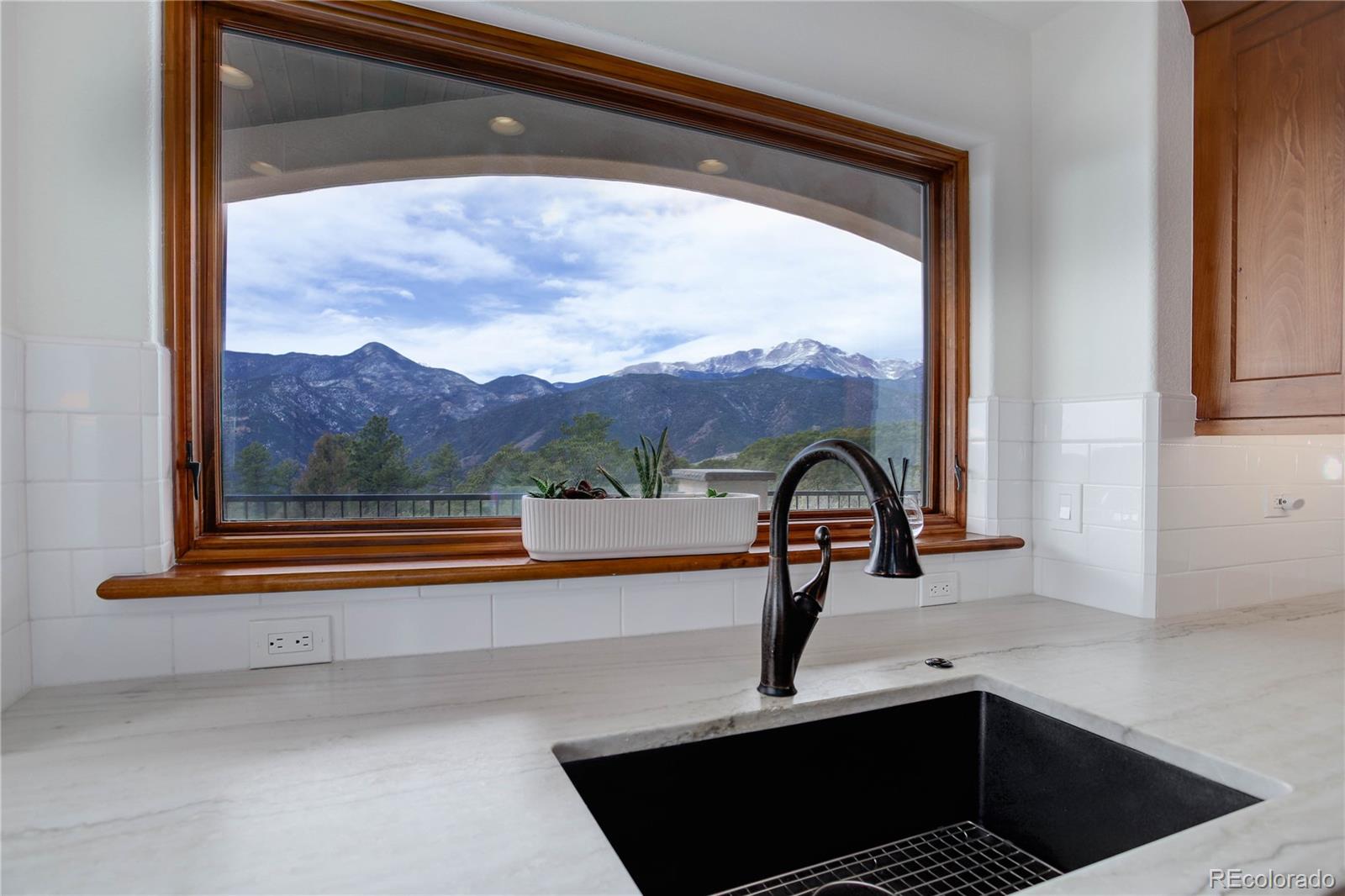 MLS Image #11 for 3630  outback vista point,colorado springs, Colorado