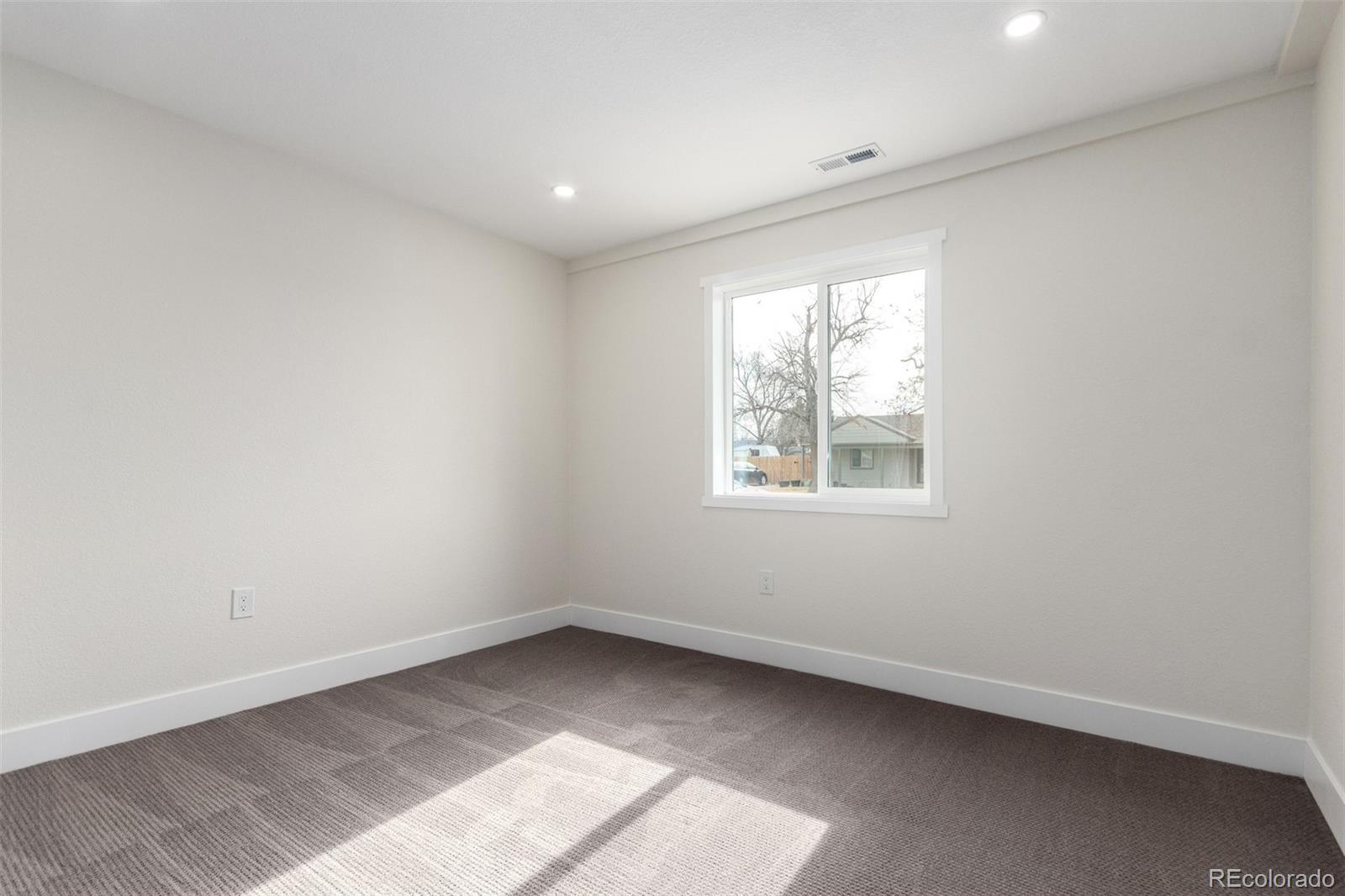 MLS Image #14 for 855  newark street,aurora, Colorado