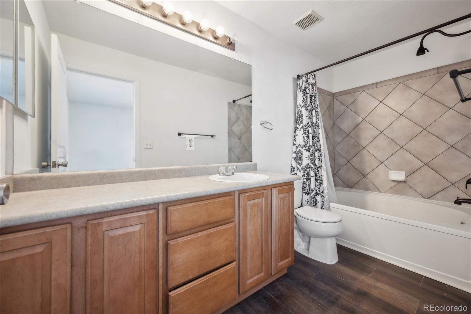 MLS Image #13 for 5202  cathay street,denver, Colorado