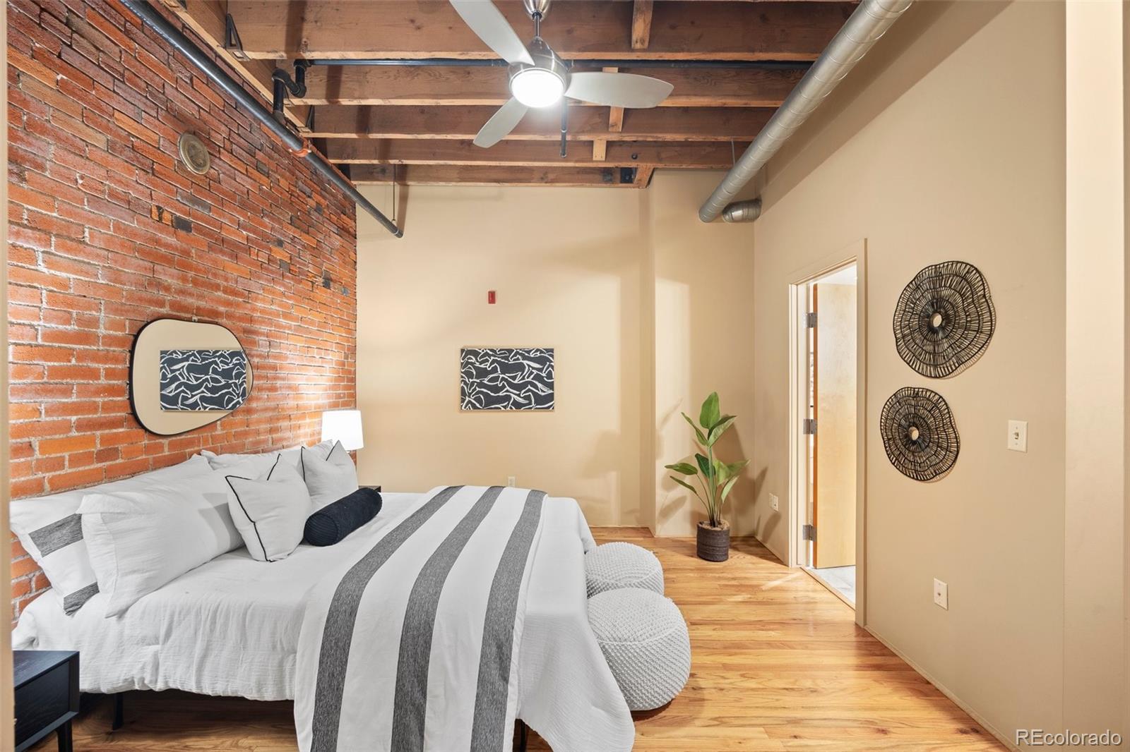 MLS Image #11 for 1800  lawrence street,denver, Colorado