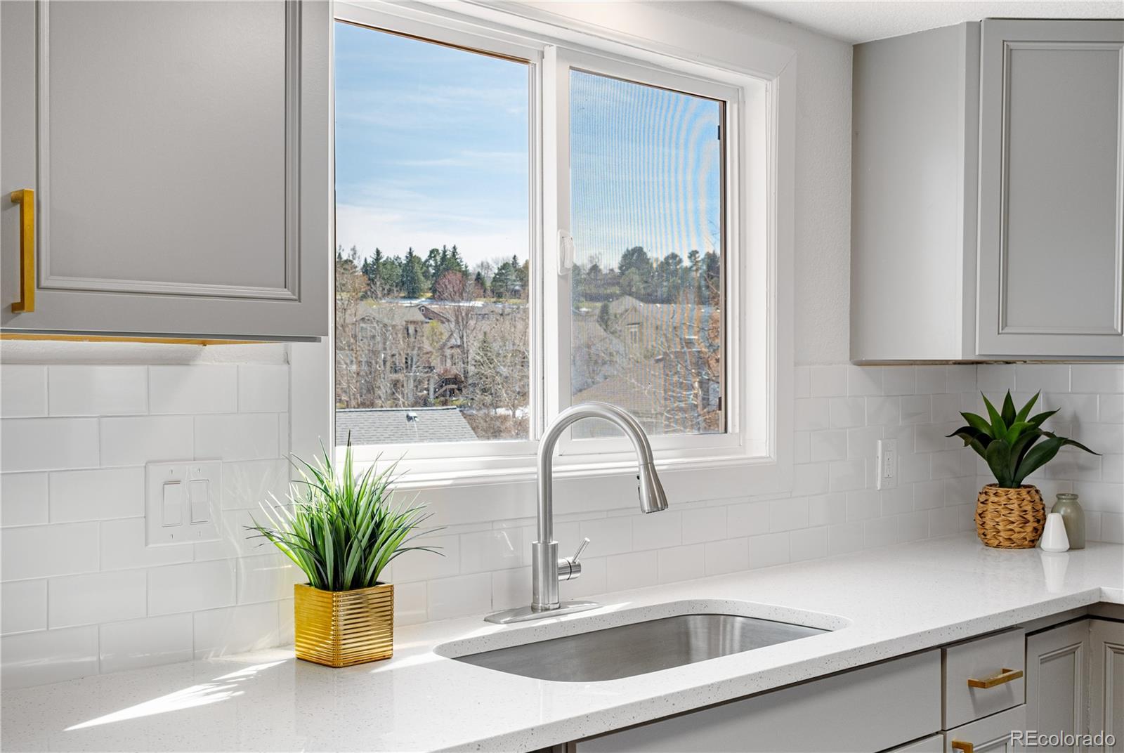 MLS Image #12 for 10234 w geddes circle,littleton, Colorado