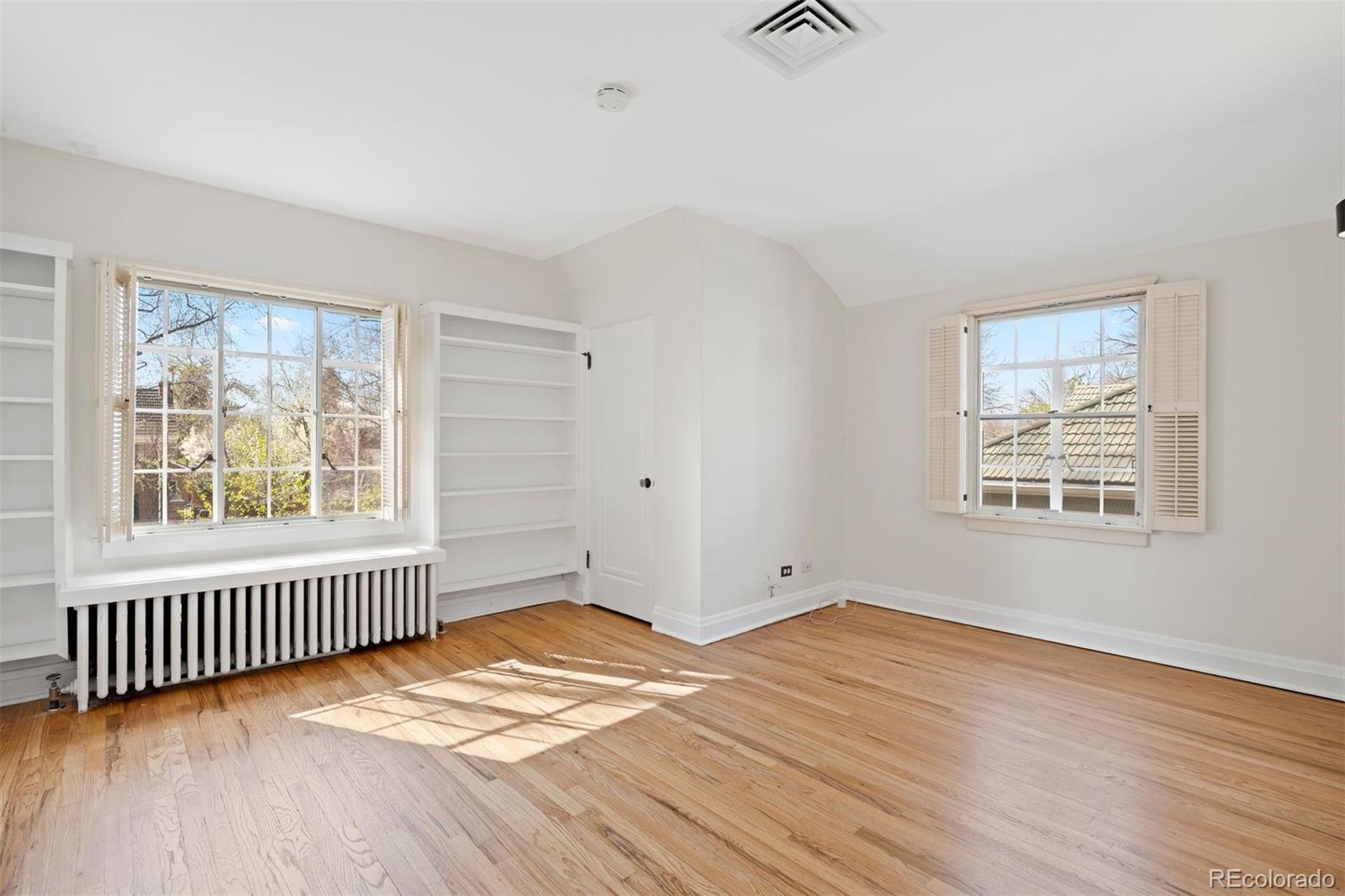 MLS Image #14 for 1960  hudson street,denver, Colorado