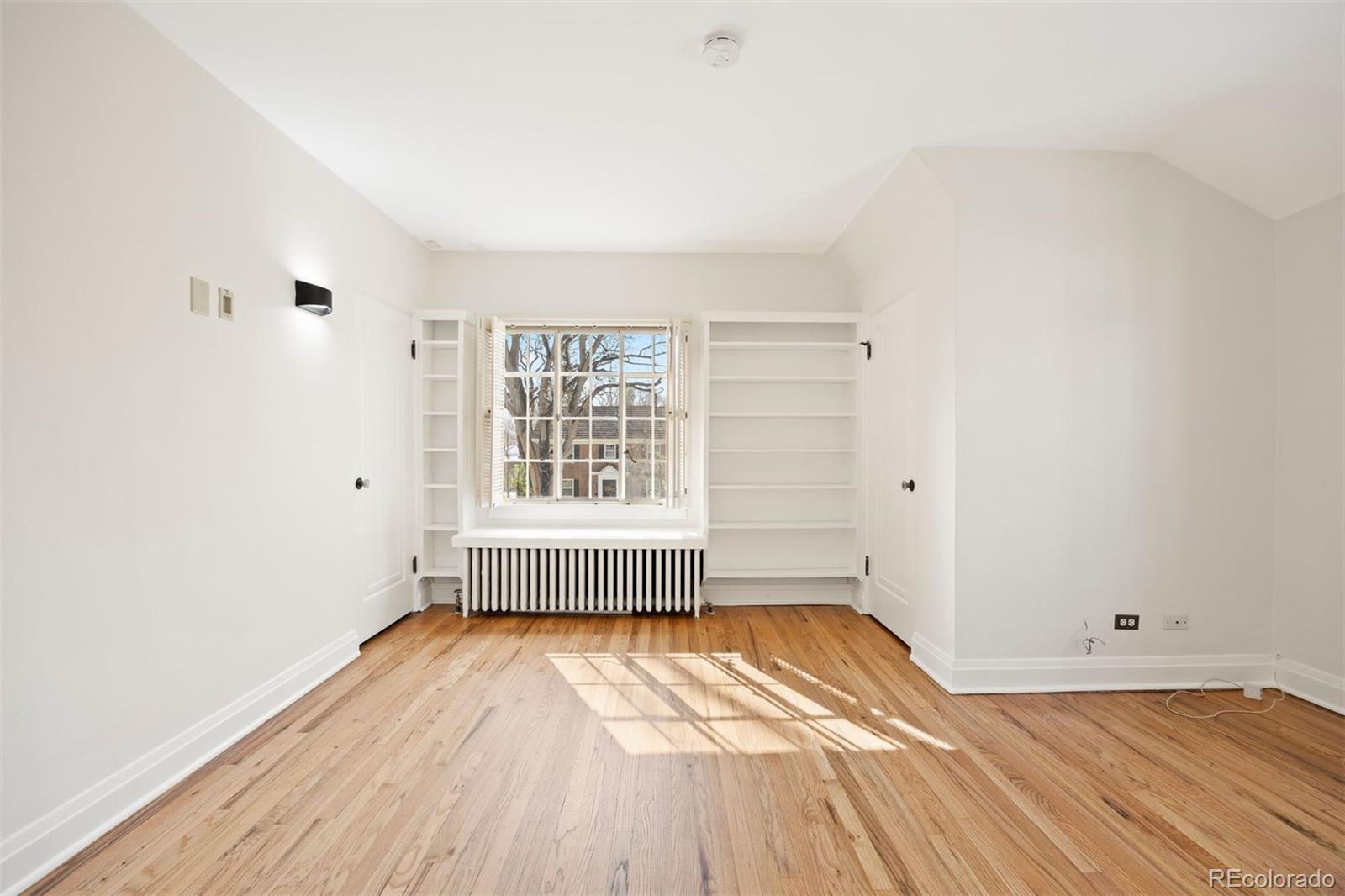 MLS Image #15 for 1960  hudson street,denver, Colorado