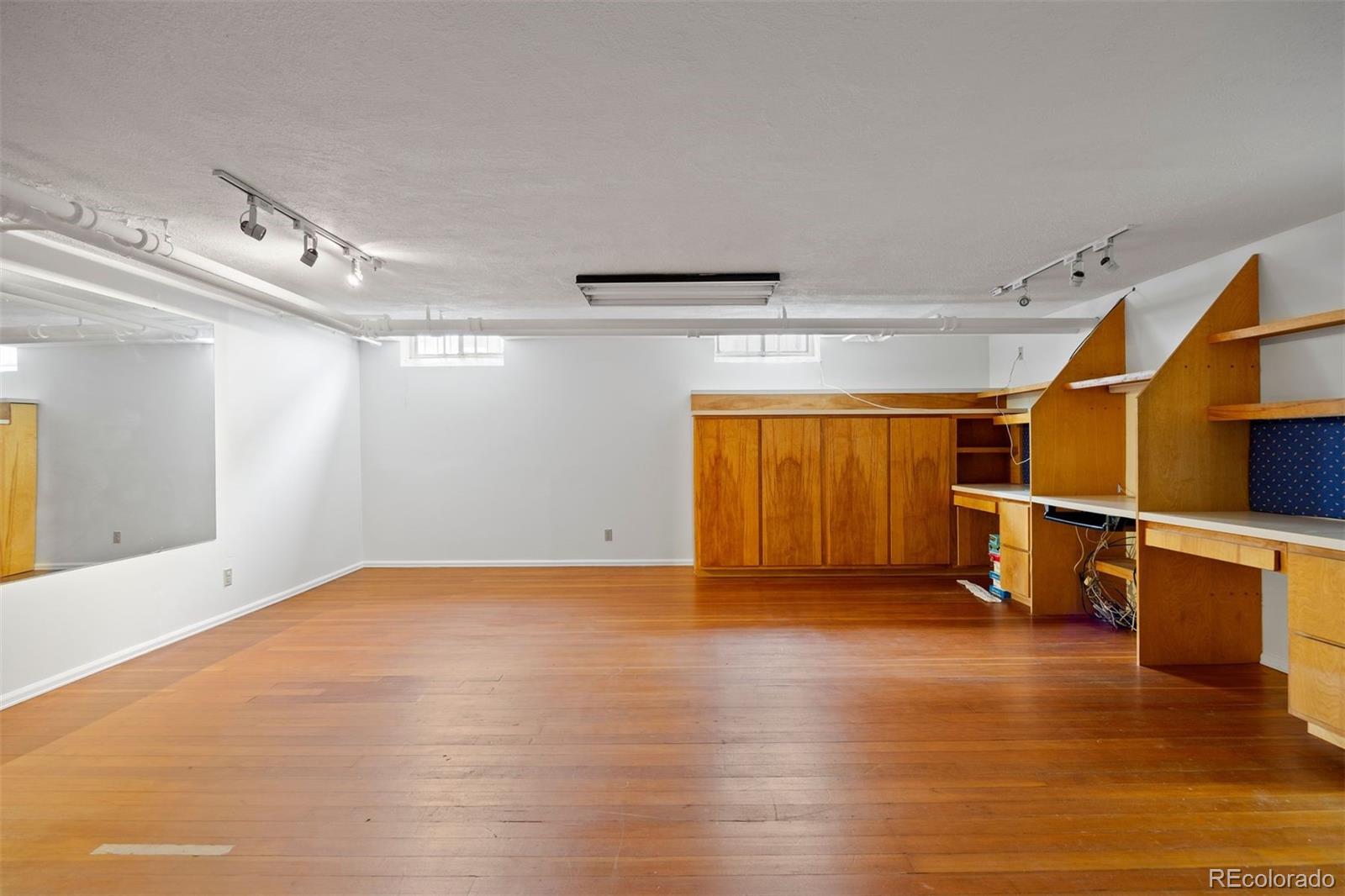MLS Image #26 for 1960  hudson street,denver, Colorado
