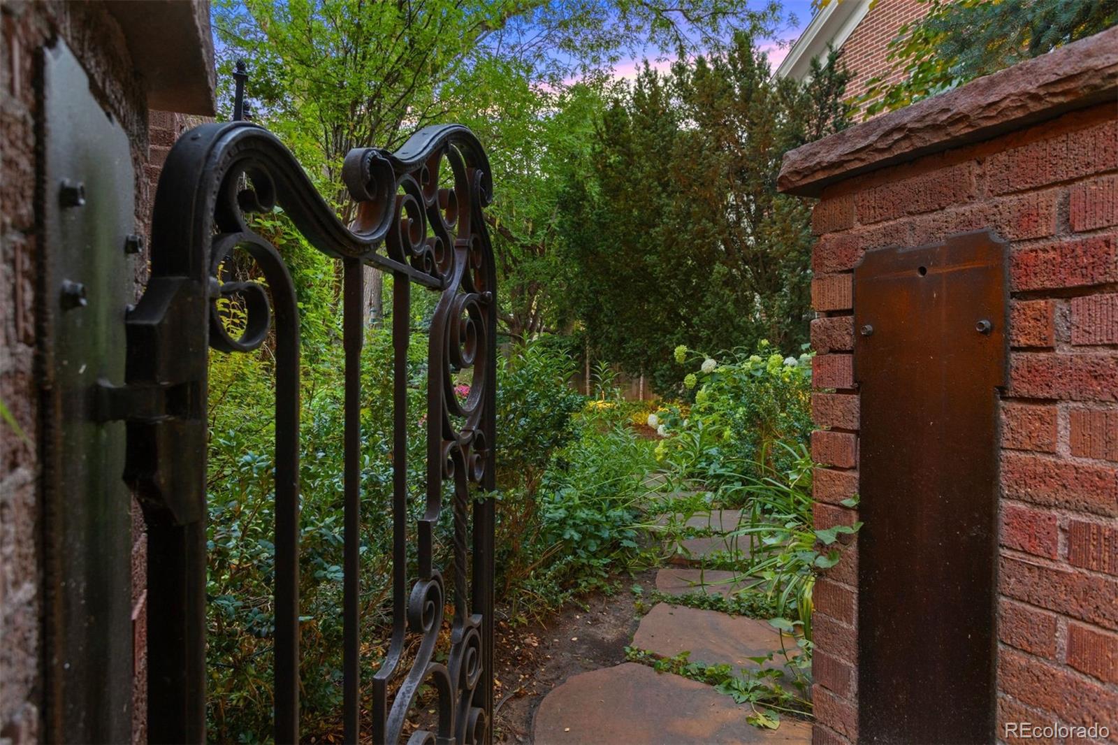 MLS Image #29 for 1960  hudson street,denver, Colorado