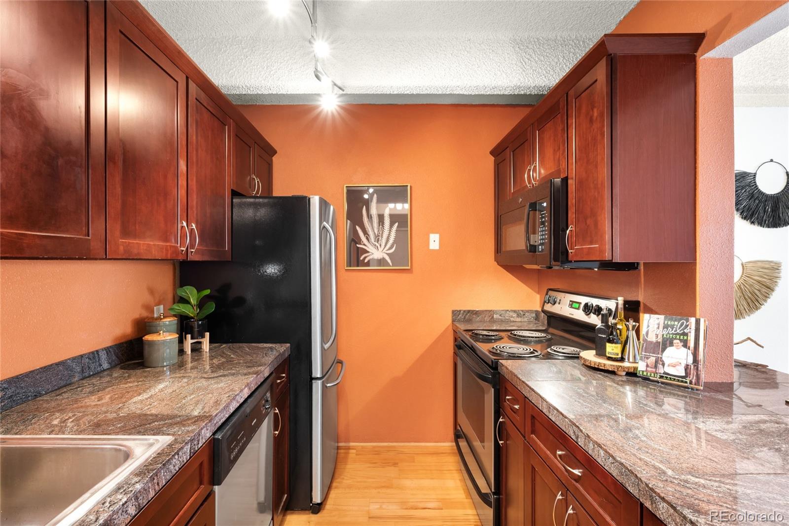 MLS Image #3 for 1365  columbine street,denver, Colorado